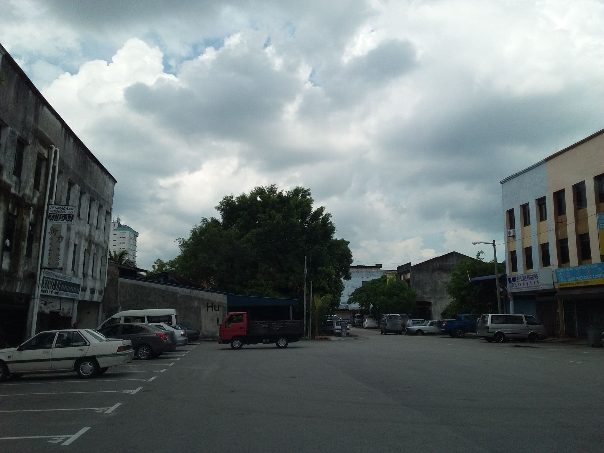 Street view near OYO 584 OYO BP Hotel, Batu Pahat — © alandl (CC BY-SA · Mapillary)