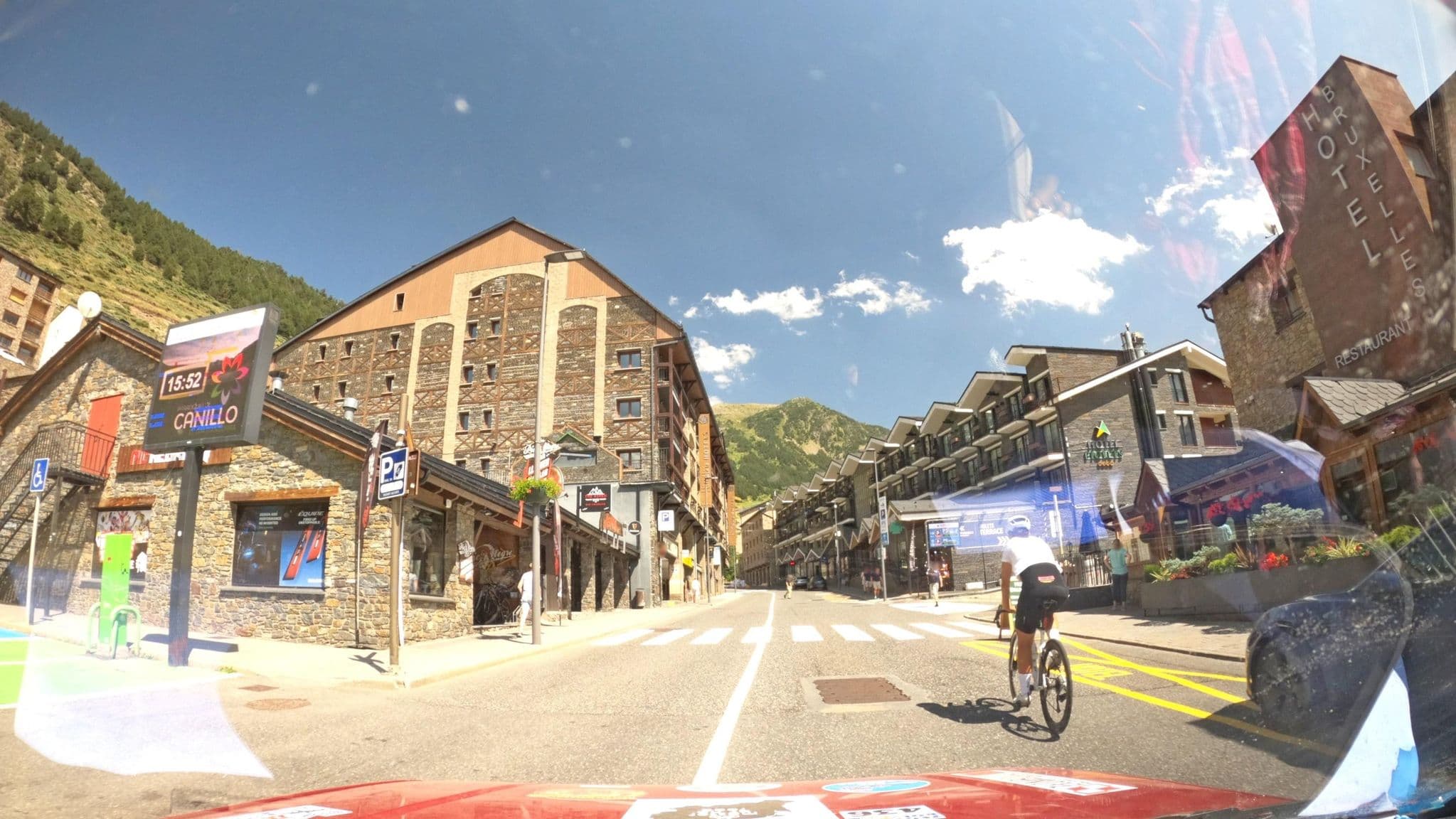 Street view near Hotel Bruxelles, El Tarter — © masterofnoroad (CC BY-SA · Mapillary)