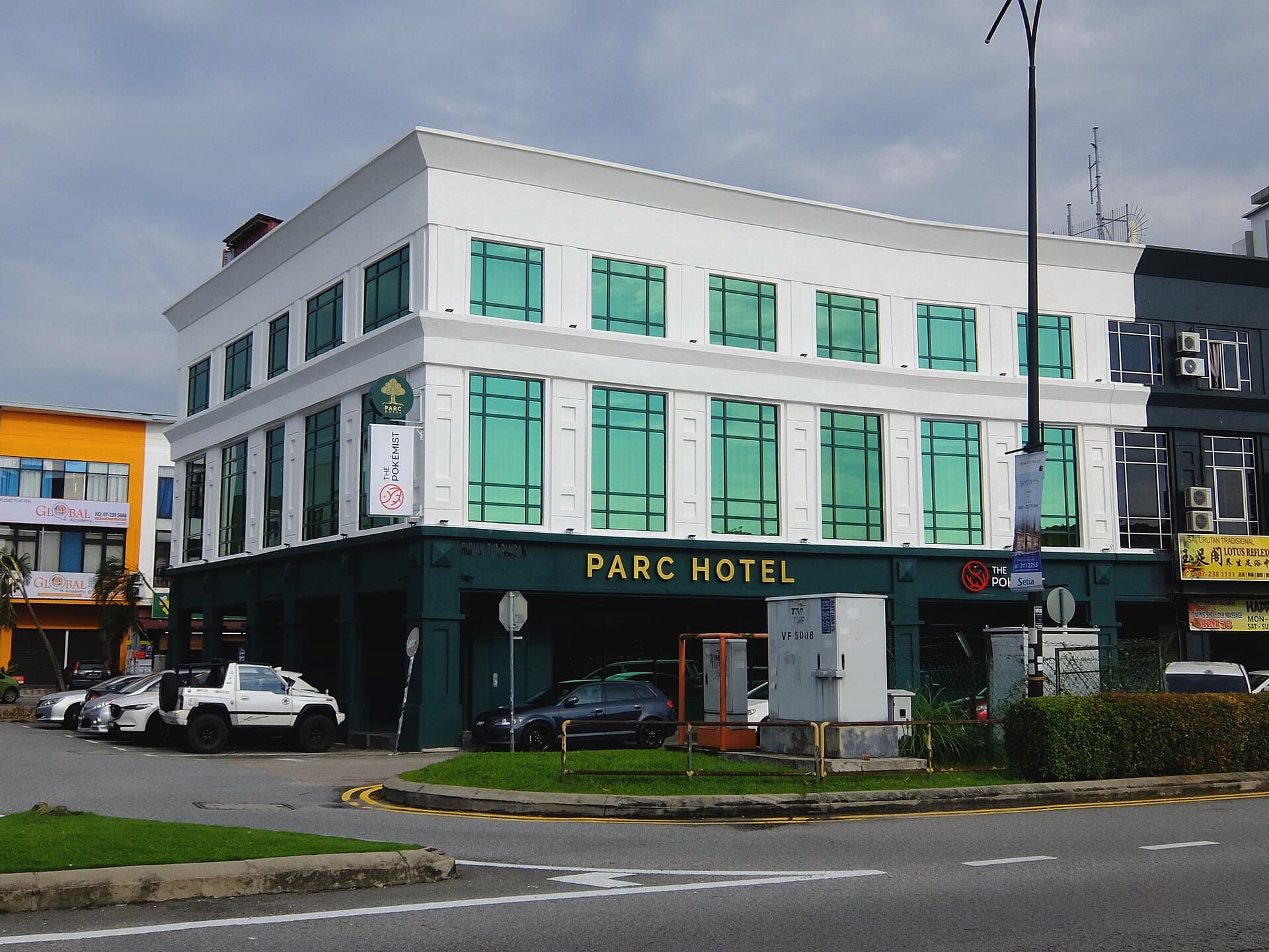 Parc Hotel (via Wikimedia Commons, CC BY-SA 4.0)