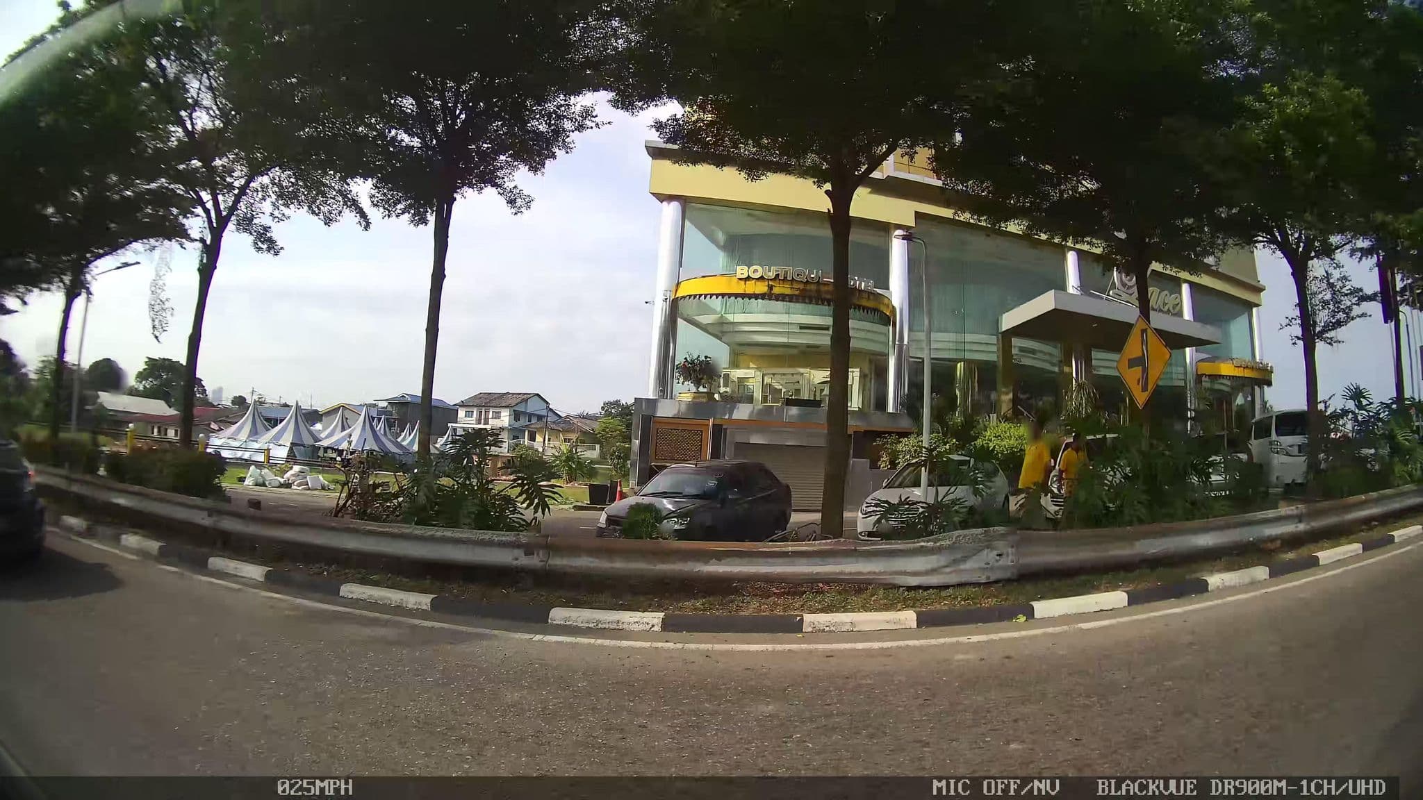 Street view near Lace Boutique Hotel, Kampung Larkin Lama — © kaart_3 (CC BY-SA · Mapillary)