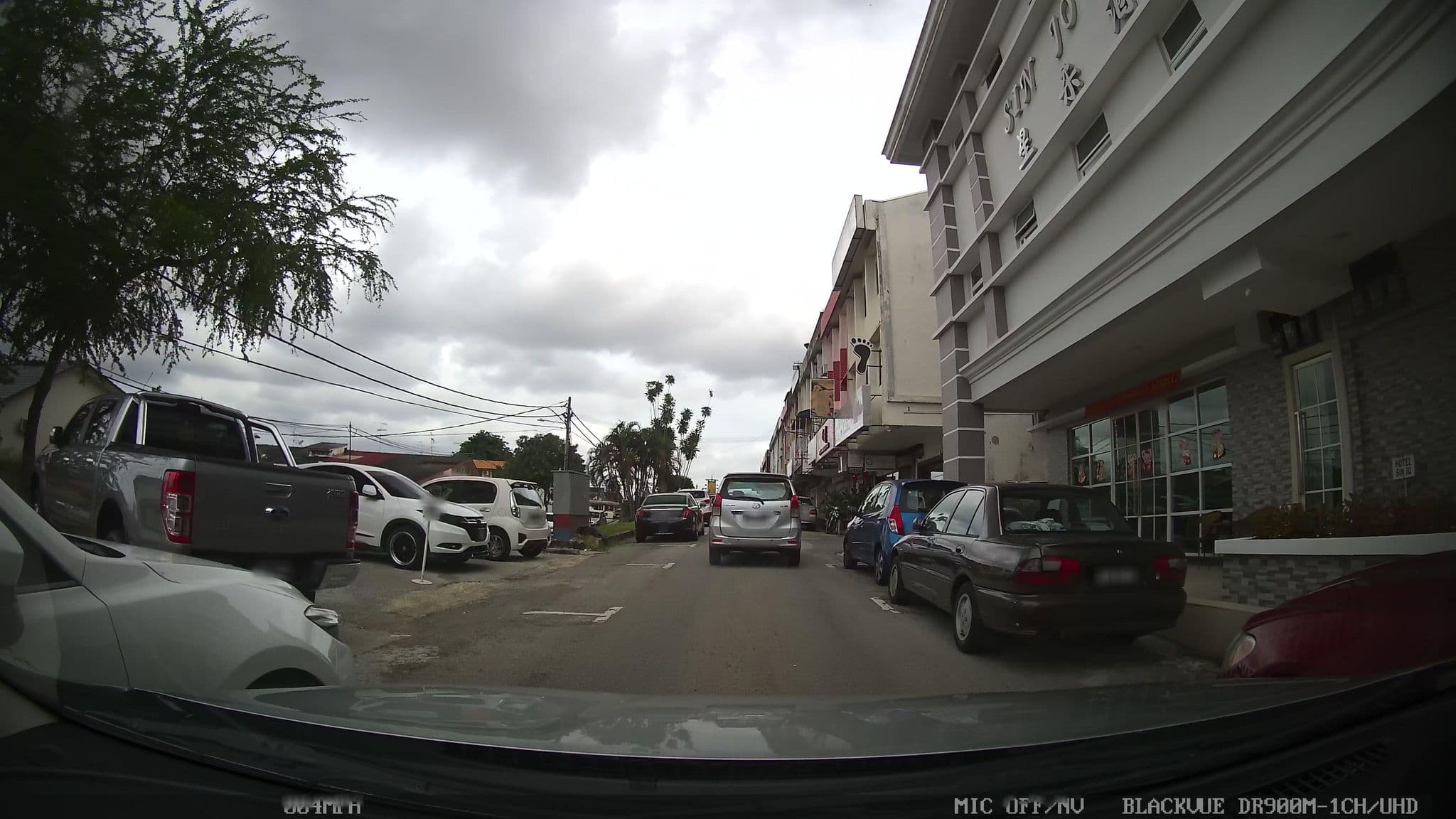 Street view near Hotel Sin Jo, Johor Bahru — © kaart_3 (CC BY-SA · Mapillary)