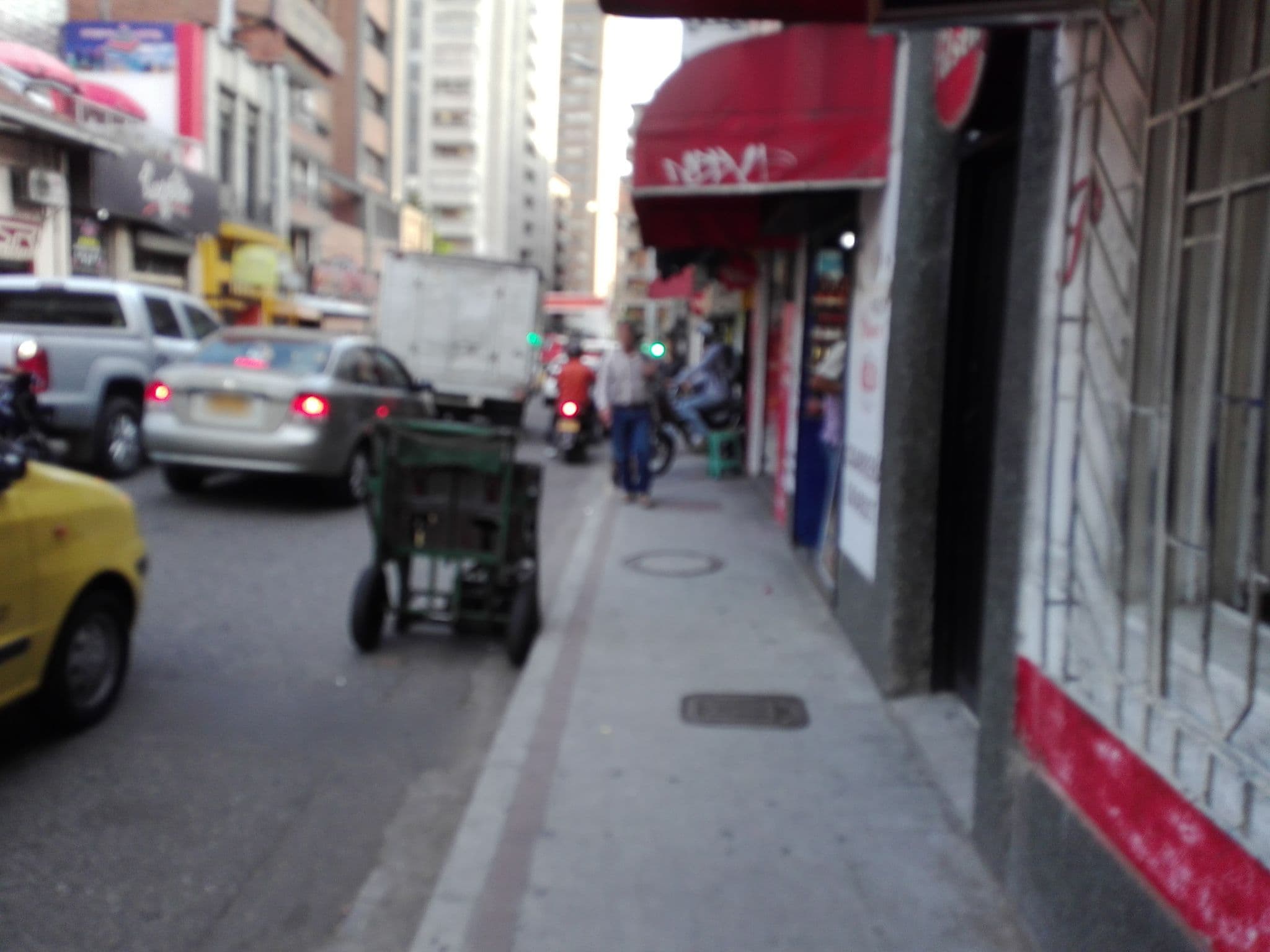 Street view near Hotel Punto Dos, Medellín — © soymuyaltoyque (CC BY-SA · Mapillary)
