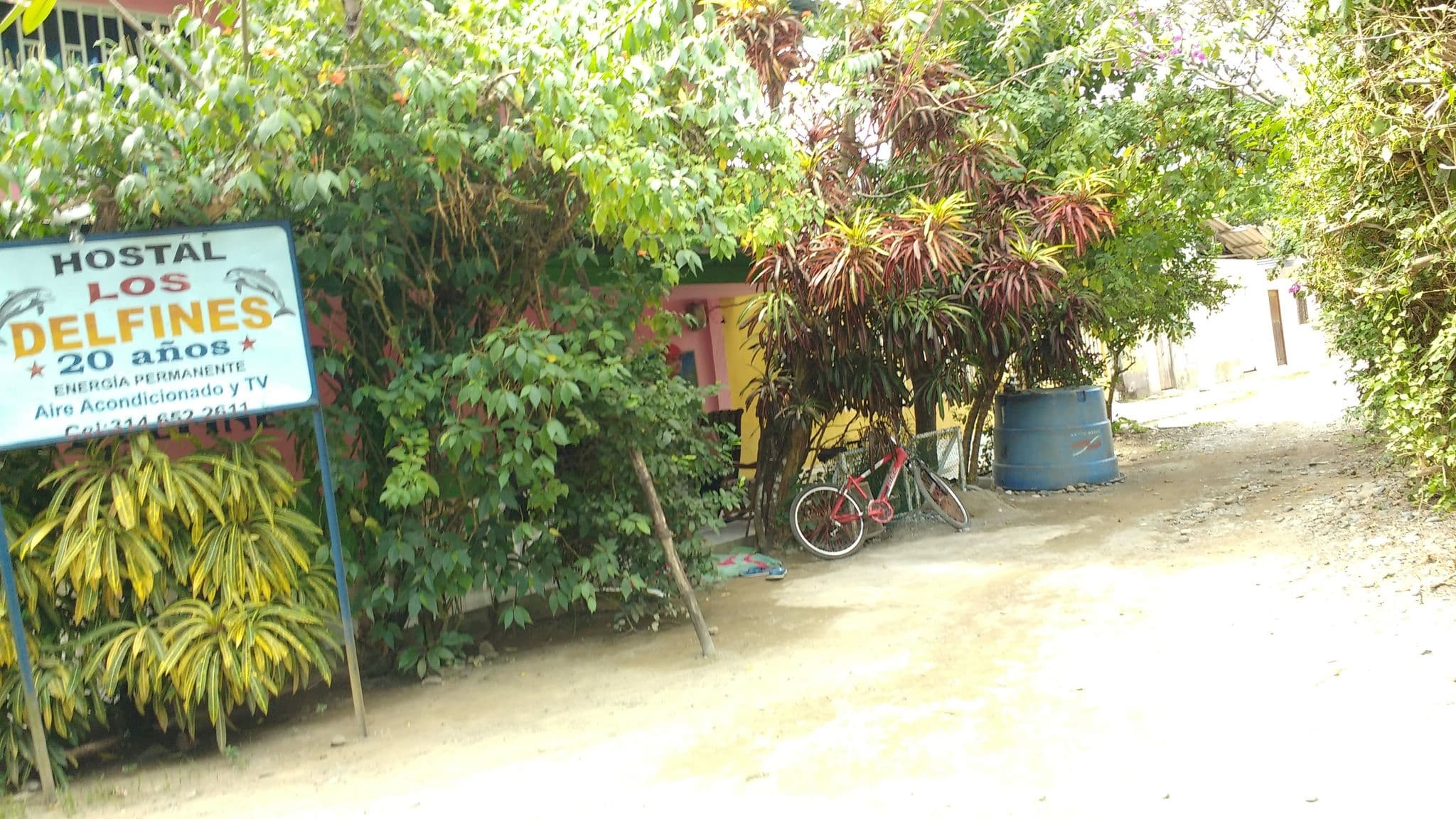 Street view near Hostal Los Delfines, Capurganá — © kleper (CC BY-SA · Mapillary)