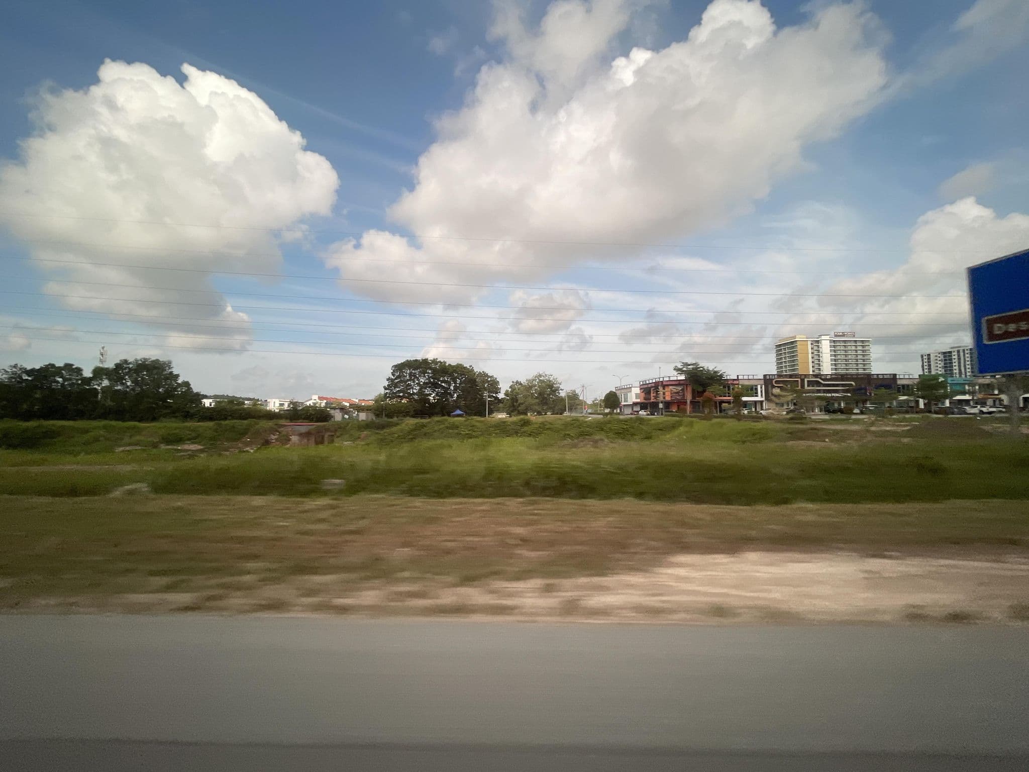 Street view near Dewan Makan Ikbn, Bandar Penawar — © filipb (CC BY-SA · Mapillary)