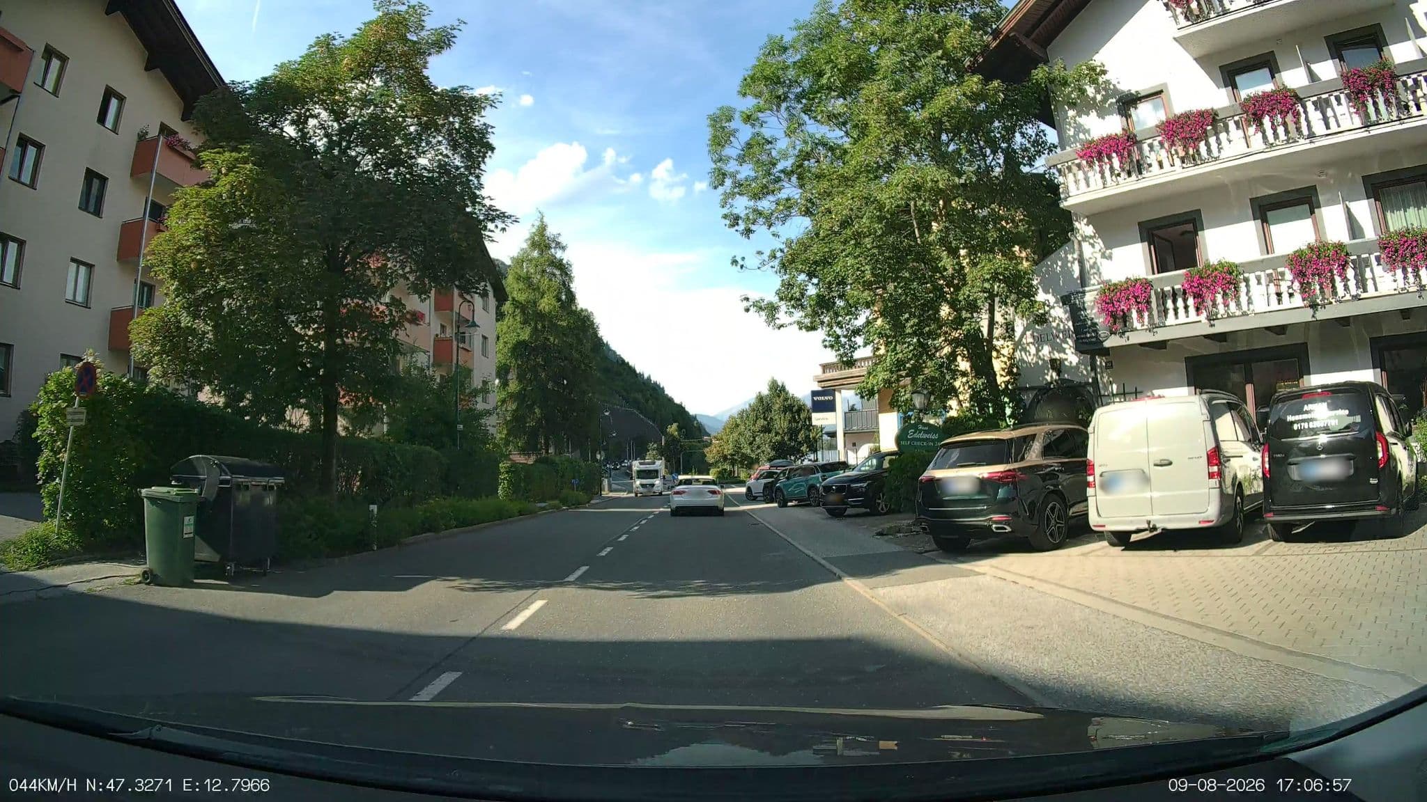 Street view near Haus Edelweiß, Zell am See — © heetENkoel (CC BY-SA · Mapillary)