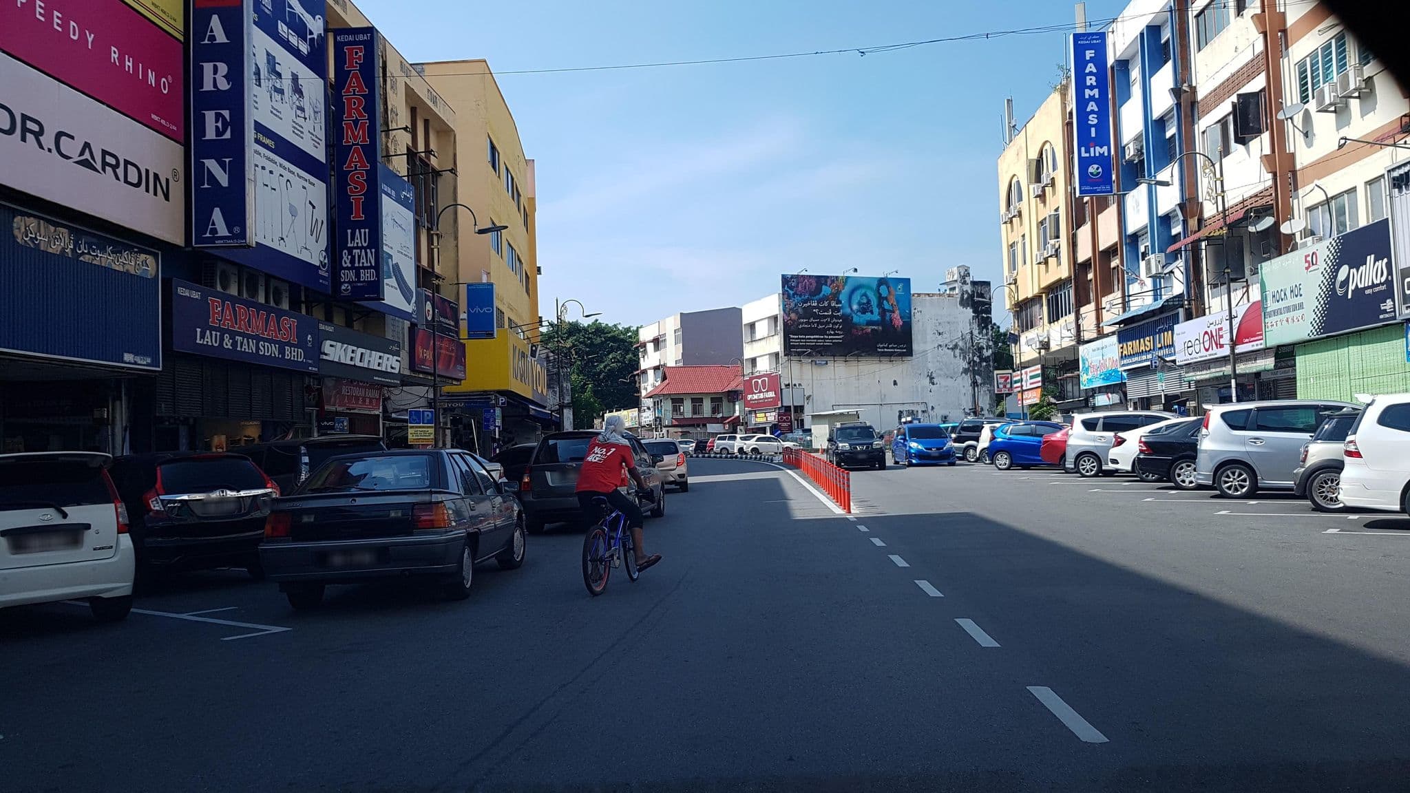Street view near Room 406, Grand Puteri, Kuala Terengganu — © aaronshenhao (CC BY-SA · Mapillary)