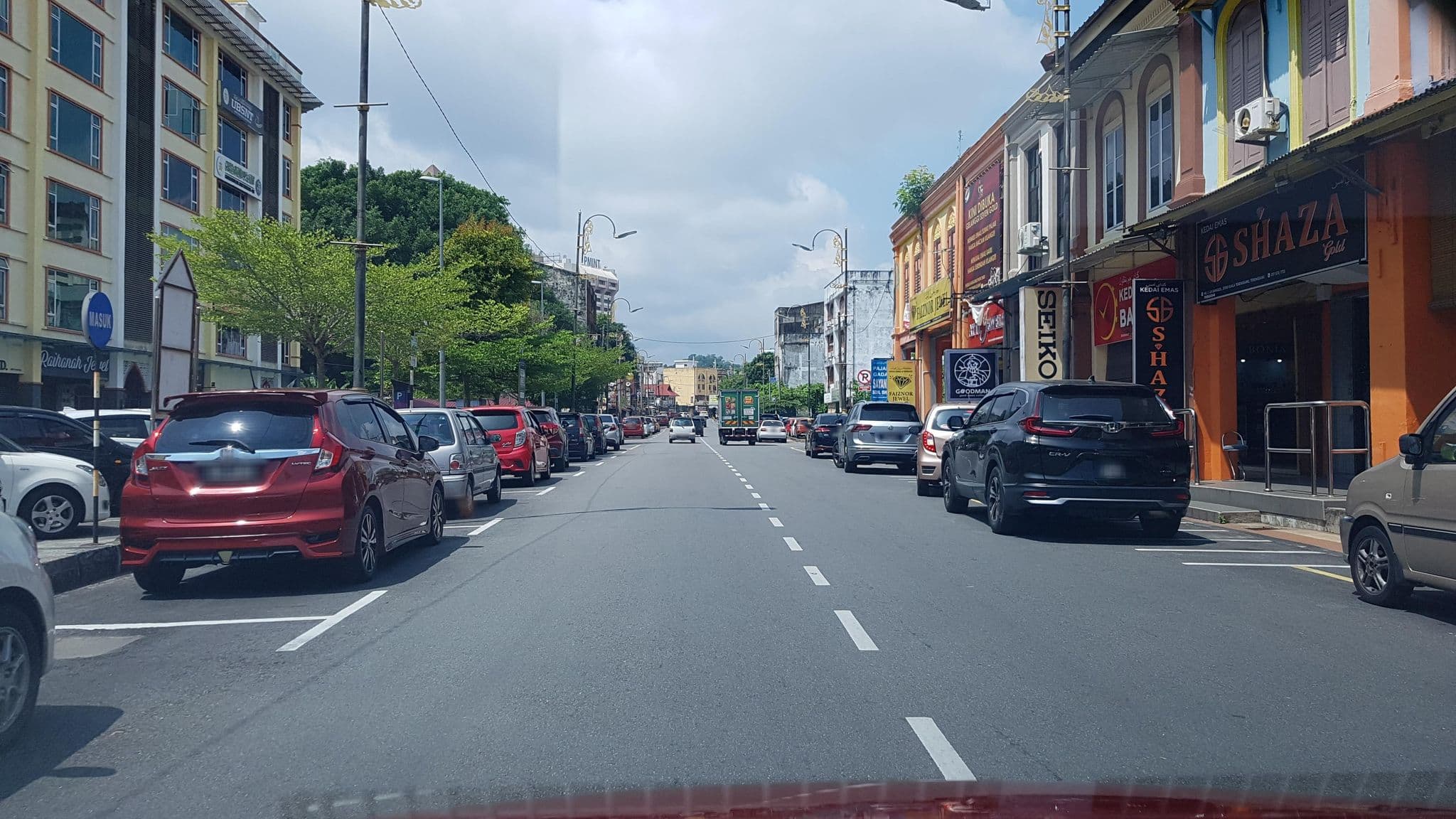 Street view near The Payang Hotel, Kuala Terengganu — © aaronshenhao (CC BY-SA · Mapillary)