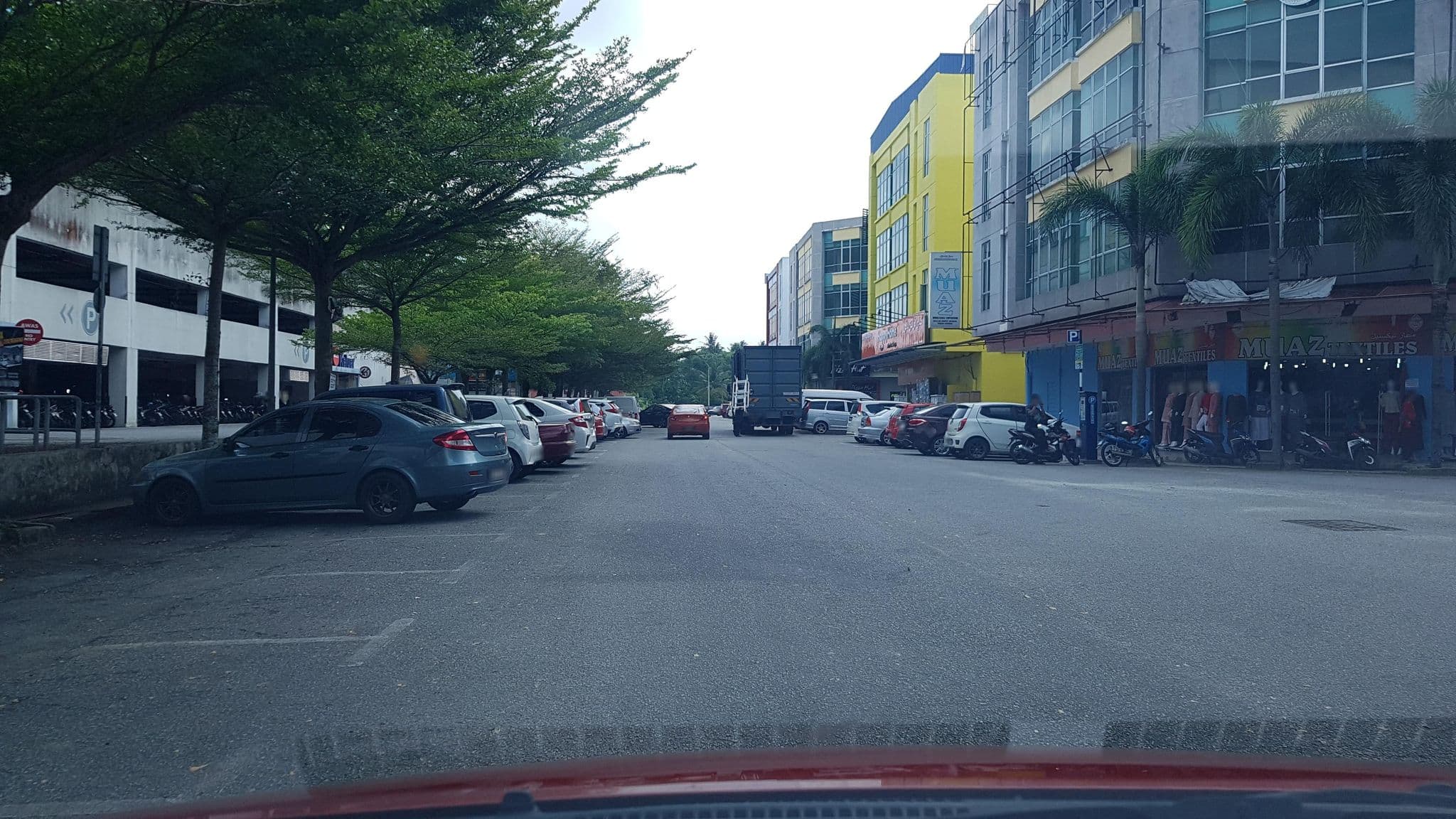 Street view near place2stay hotel, Kuala Terengganu — © aaronshenhao (CC BY-SA · Mapillary)