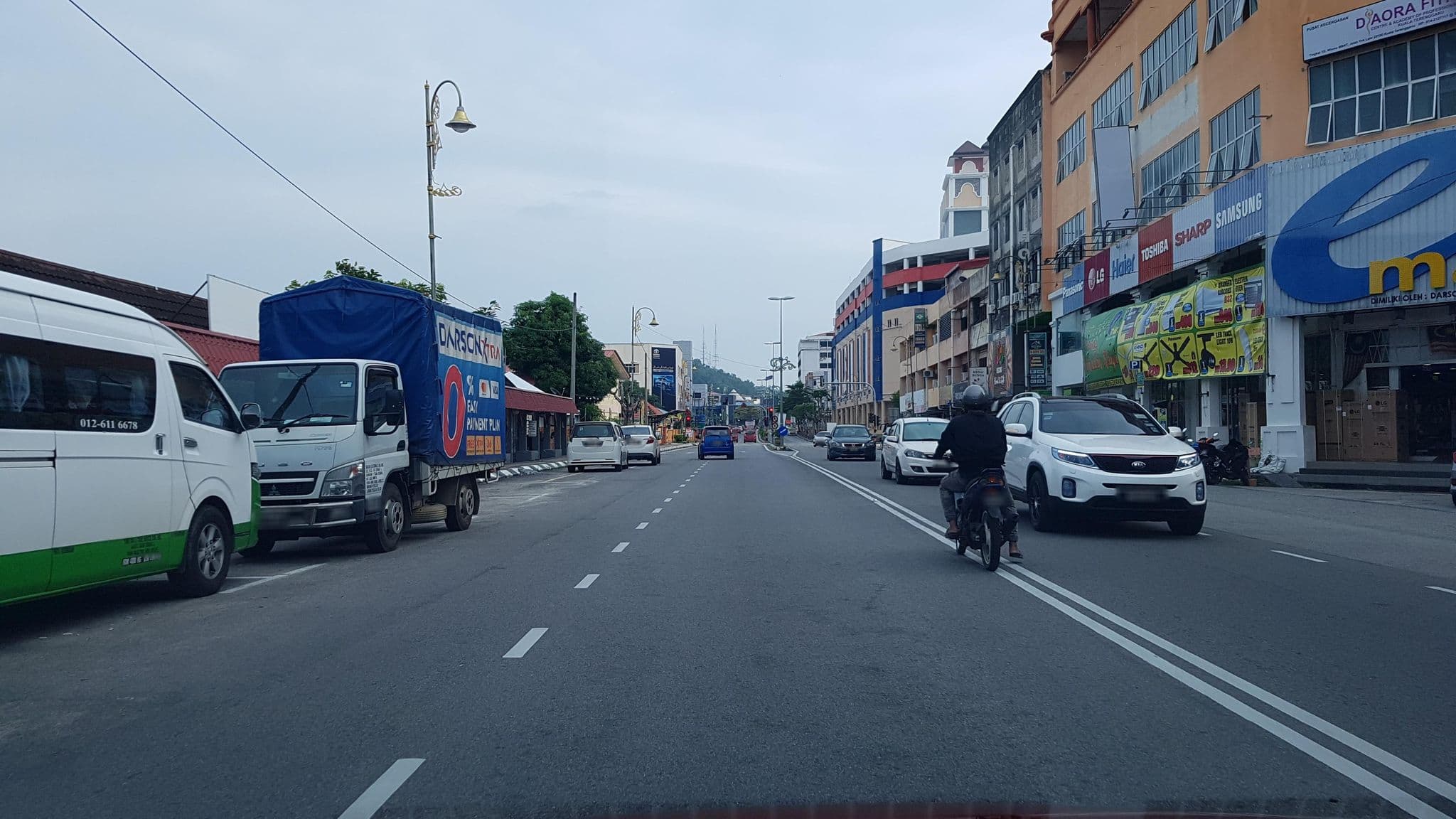 Street view near Hotel City Inn, Kuala Terengganu — © aaronshenhao (CC BY-SA · Mapillary)