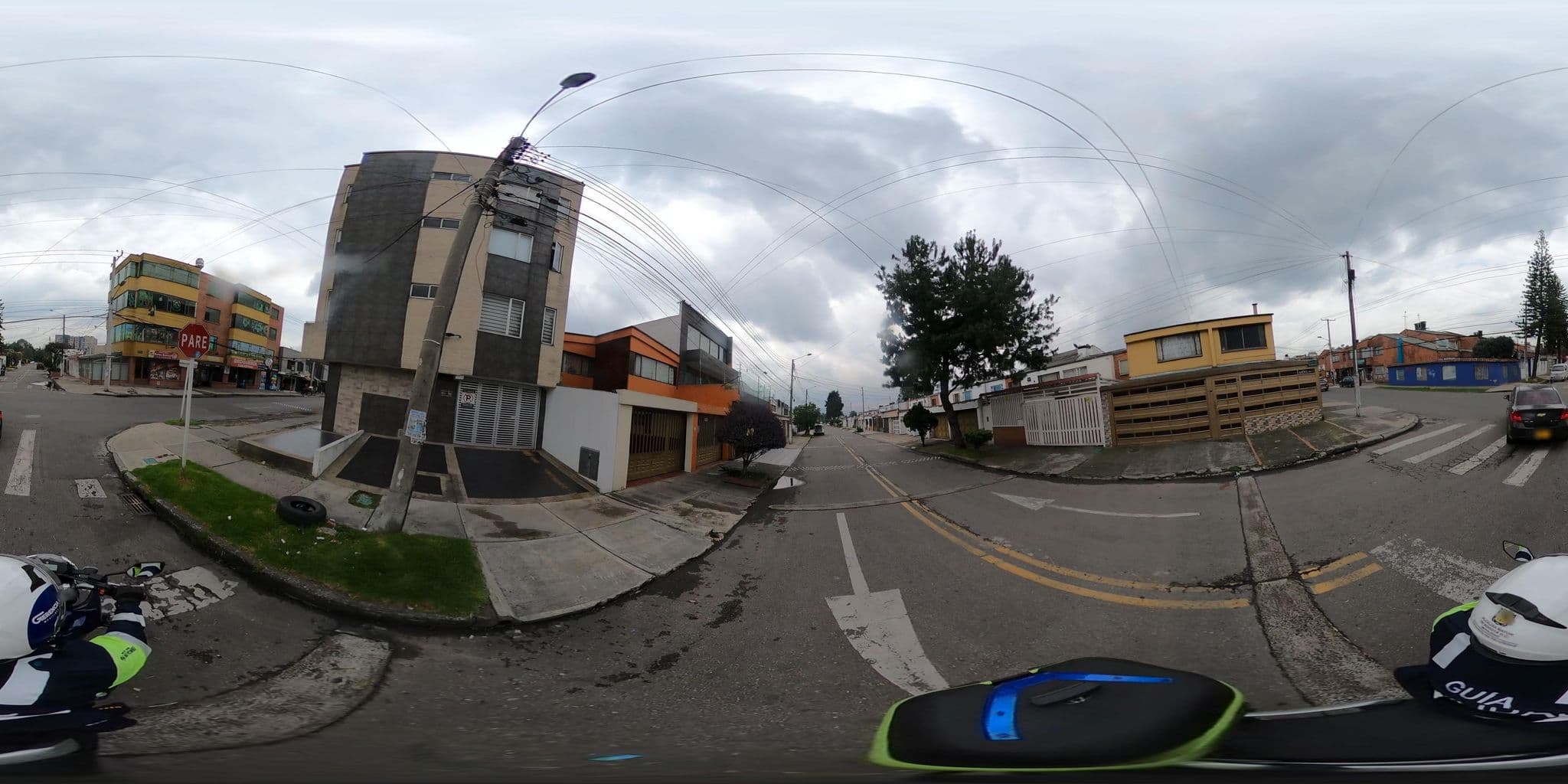 Street view near Crown Park Hotel, Kennedy — © rbolivar (CC BY-SA · Mapillary)