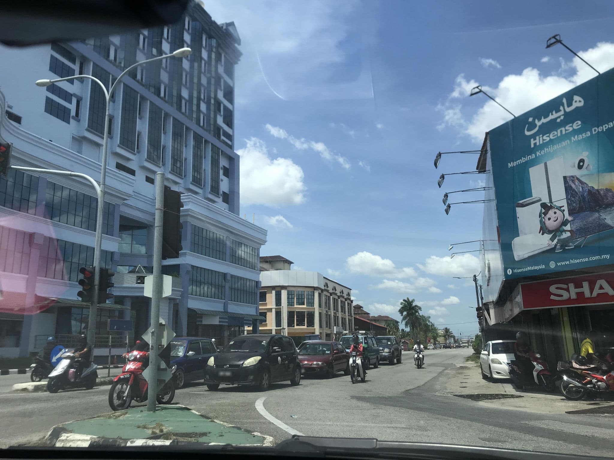 Street view near Kingdom Boutique Hotel, Kota Bharu — © Jeddy (CC BY-SA · Mapillary)