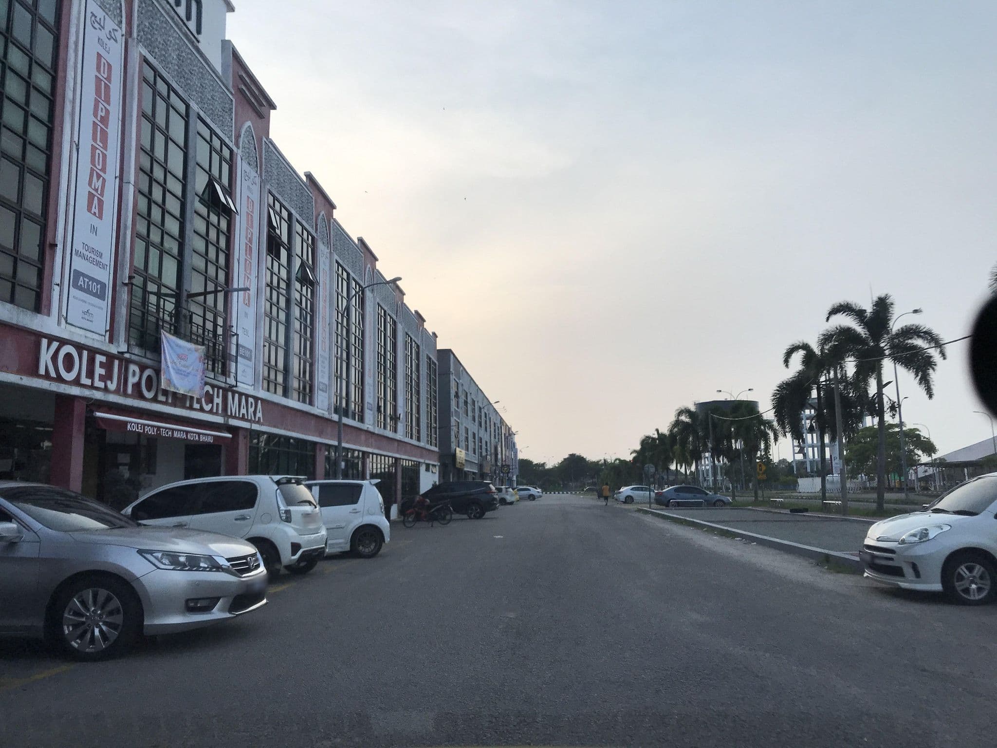 Street view near AG-19, Kampung Wakaf Sku — © Jeddy (CC BY-SA · Mapillary)