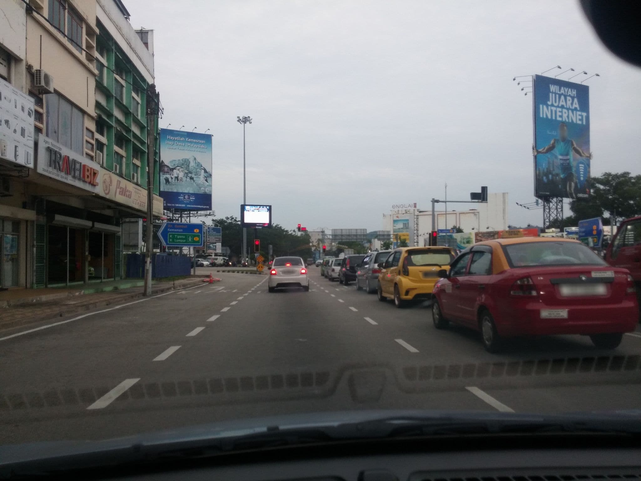 Street view near grand lexis, Kuantan — © roadroid (CC BY-SA · Mapillary)