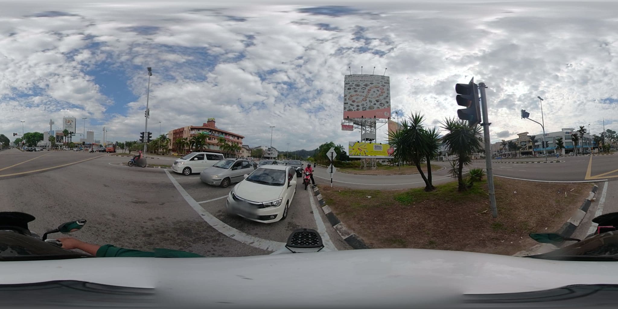 Street view near level 2, hotel luxury, Kuantan — © faizmahabob (CC BY-SA · Mapillary)
