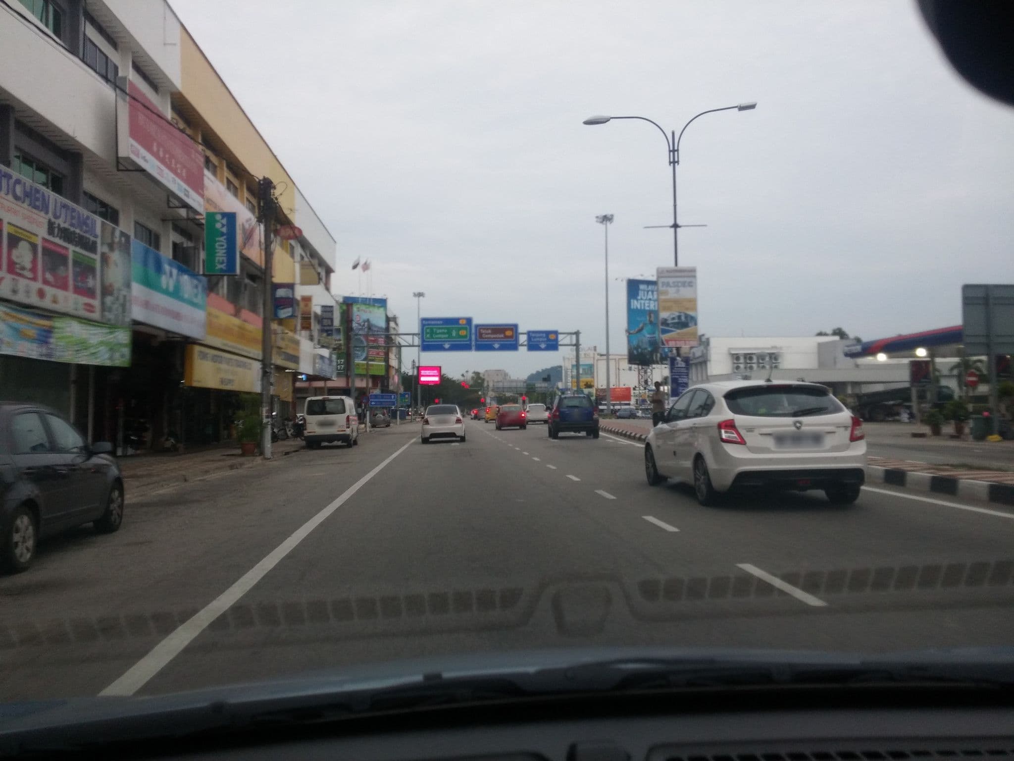 Street view near Room 229, Vistana Hotel Kuantan, Kuantan — © roadroid (CC BY-SA · Mapillary)