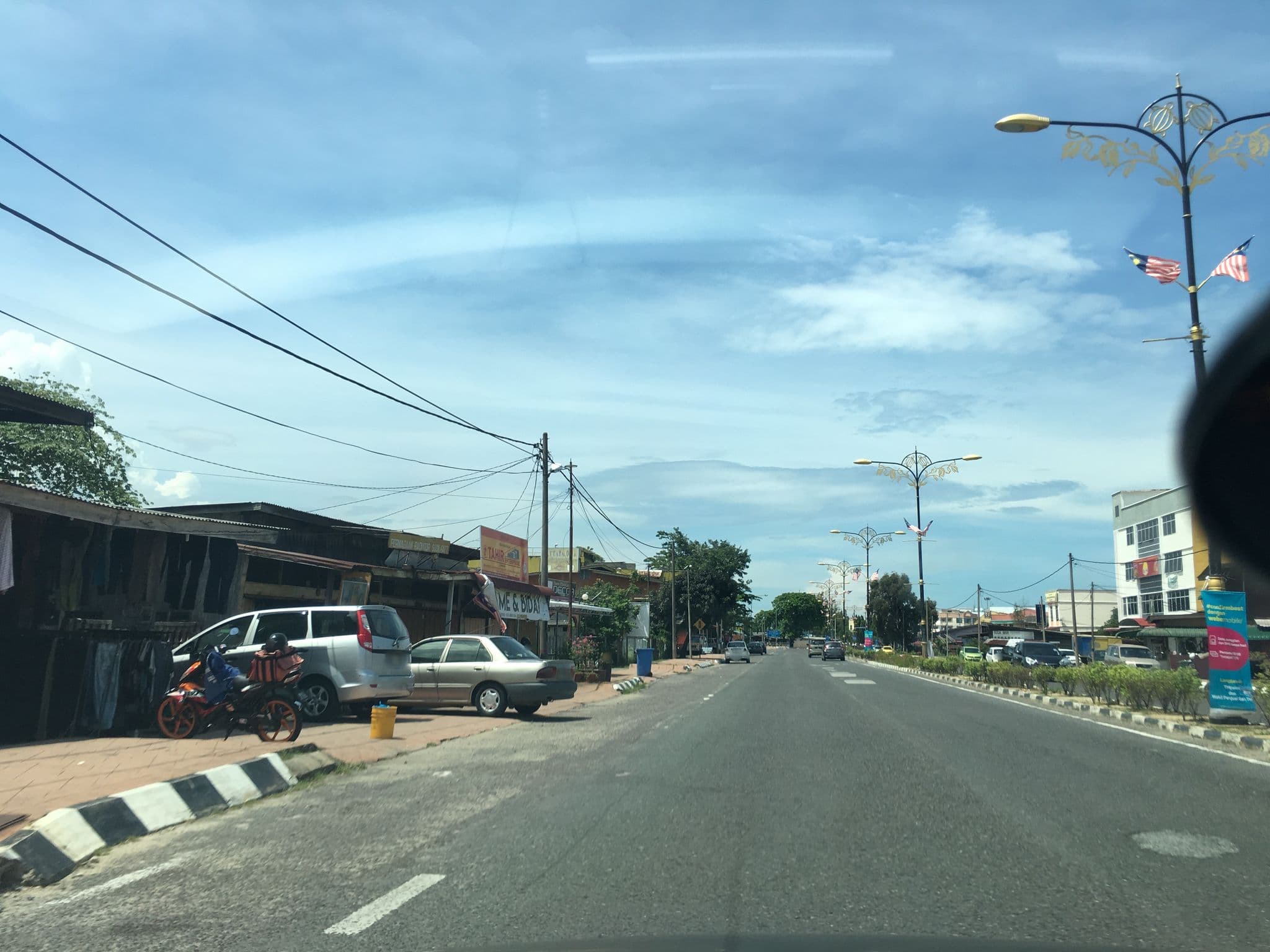 Street view near Continental Hotel & Spa Dungun, Dungun — © afeezaziz (CC BY-SA · Mapillary)