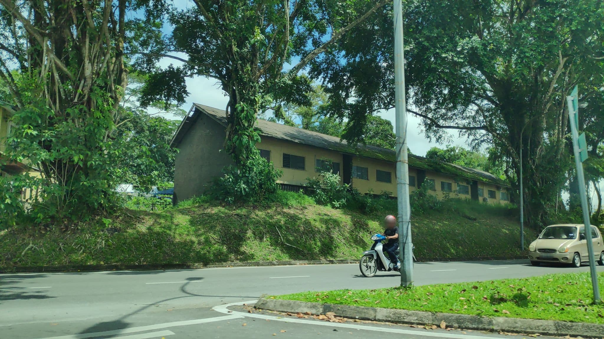 Street view near Transit Point, Kuching — © raito (CC BY-SA · Mapillary)
