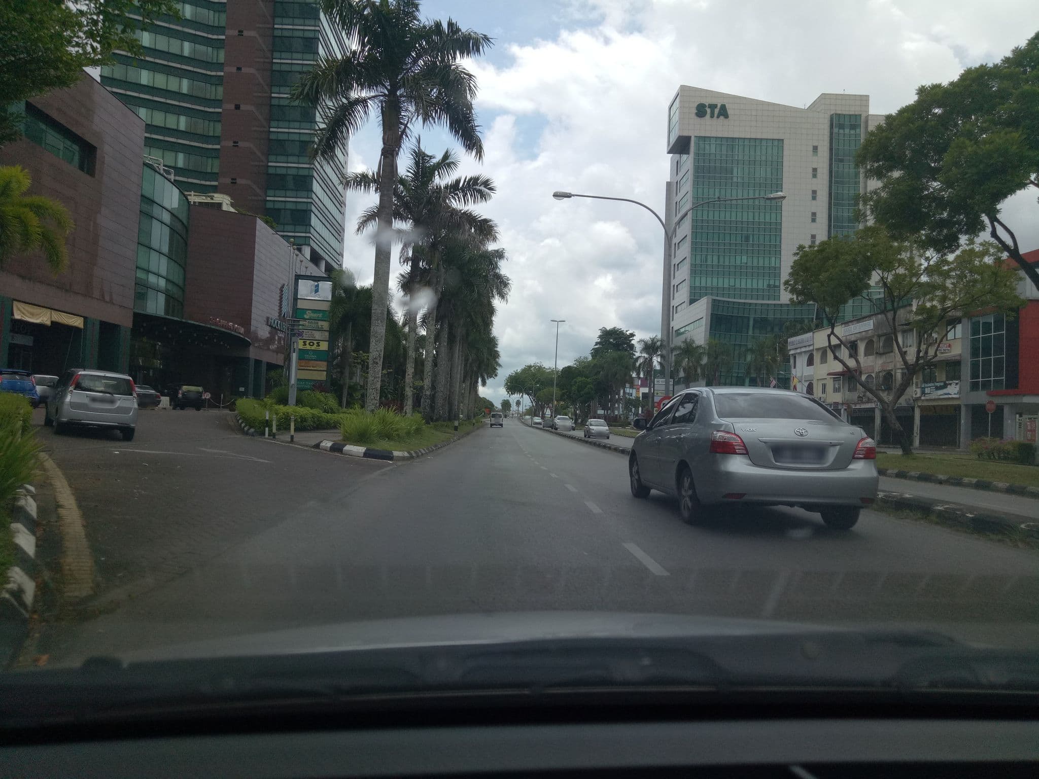 Street view near 360 Urban Resort (360 Hotel), Kuching — © ronny_mile (CC BY-SA · Mapillary)
