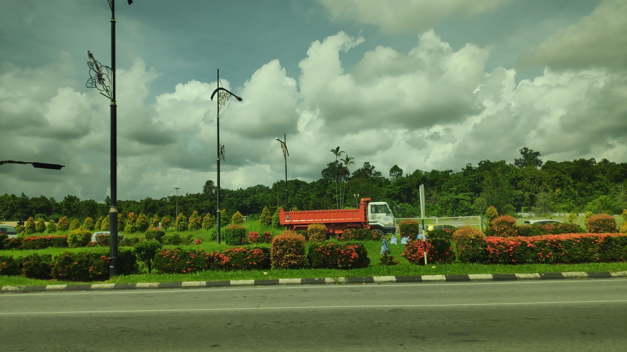 Street view near Centurion Hotel, Kuching — © raito (CC BY-SA · Mapillary)