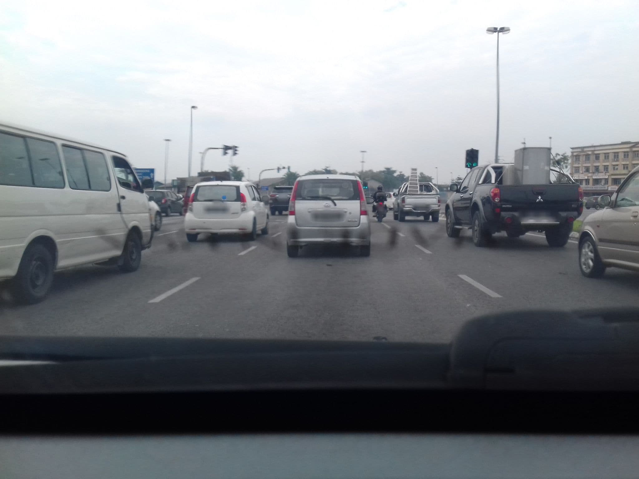 Street view near Room 334 Penview Hotel, Kuching — © belllls (CC BY-SA · Mapillary)