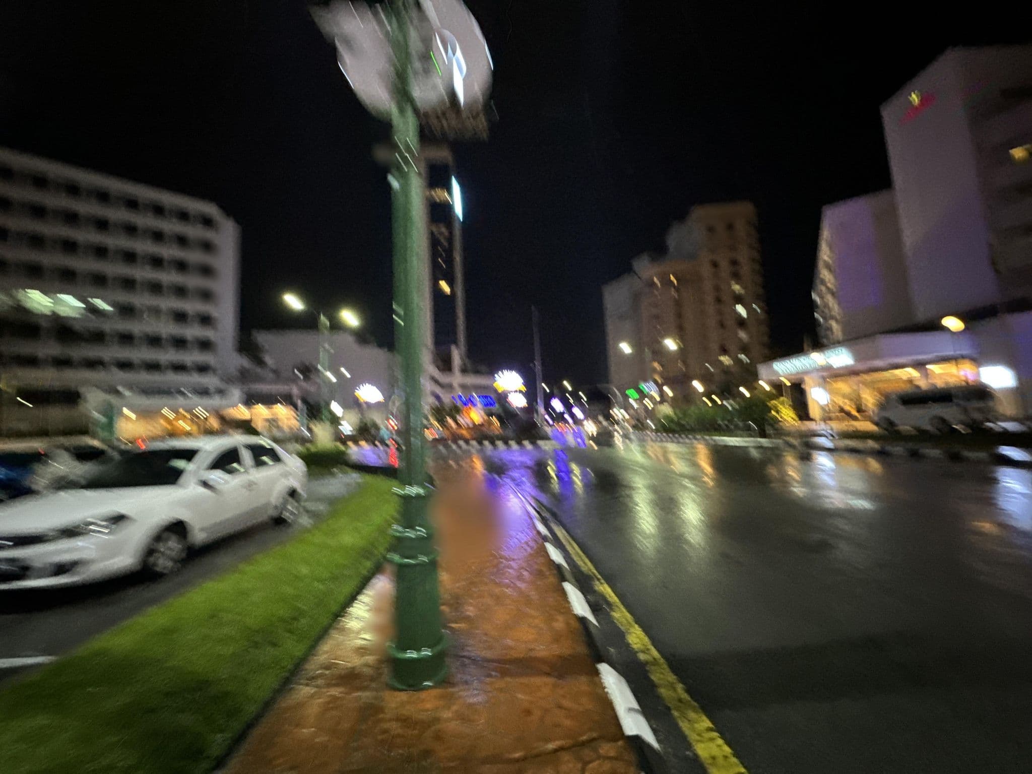 Street view near GoResthouse, Kuching — © filipb (CC BY-SA · Mapillary)