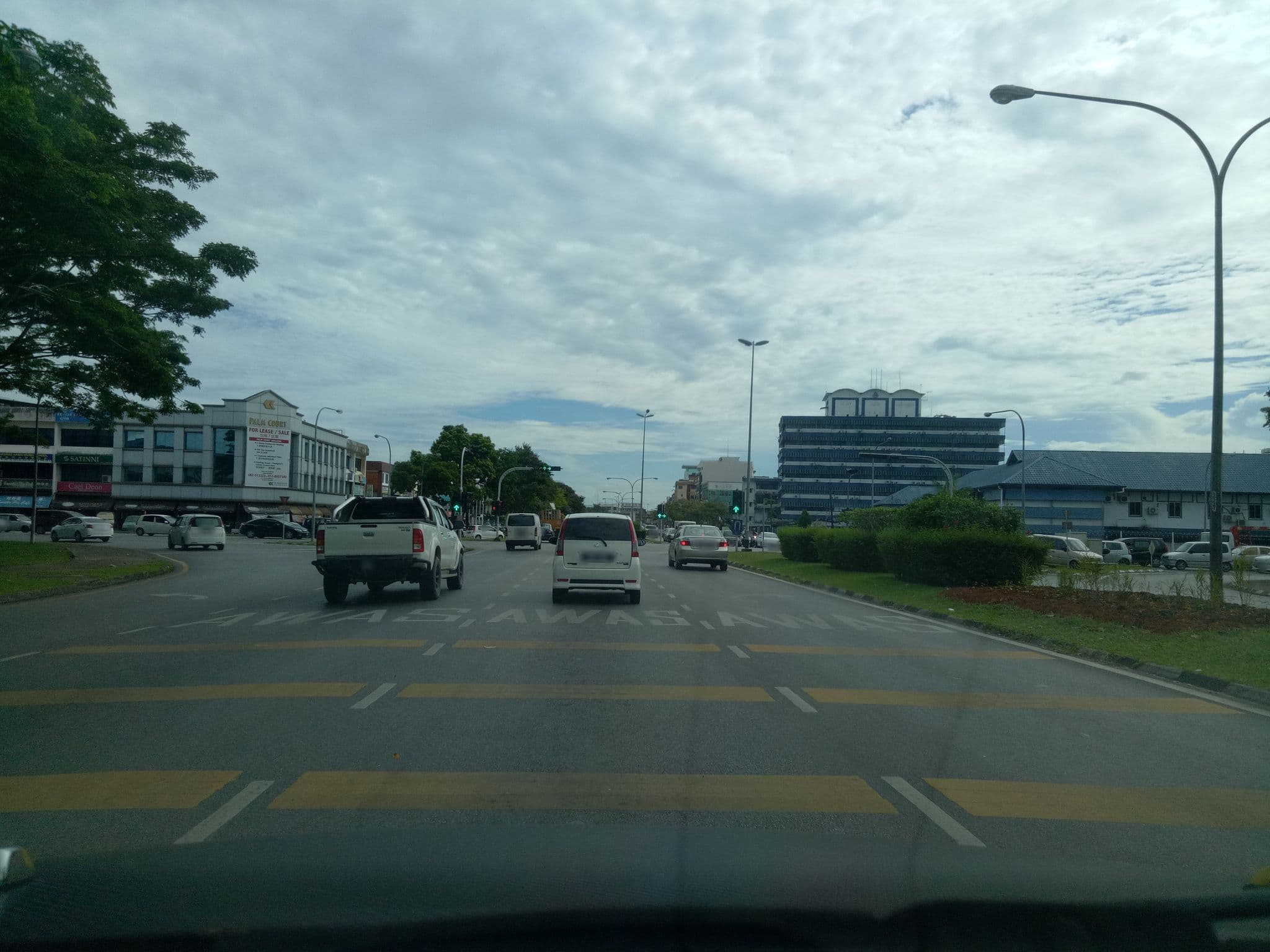 Street view near Marlin Inn, Kuching — © morgana88 (CC BY-SA · Mapillary)