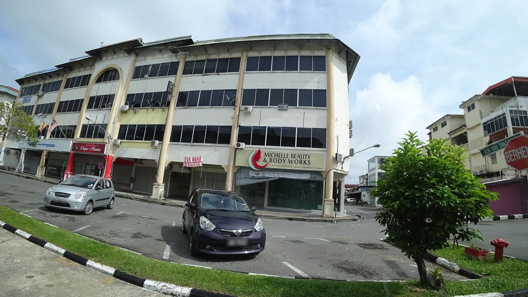 Street view near Miri Waterfront Homestay, Miri — © raito (CC BY-SA · Mapillary)
