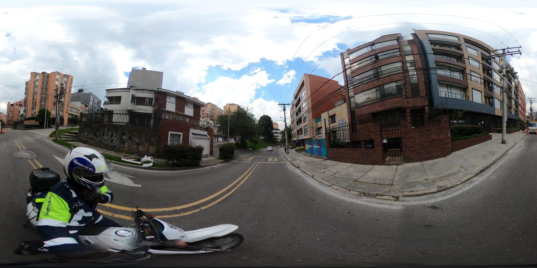 Street view near Cupos universitarios, Bogotá — © cgalindop (CC BY-SA · Mapillary)