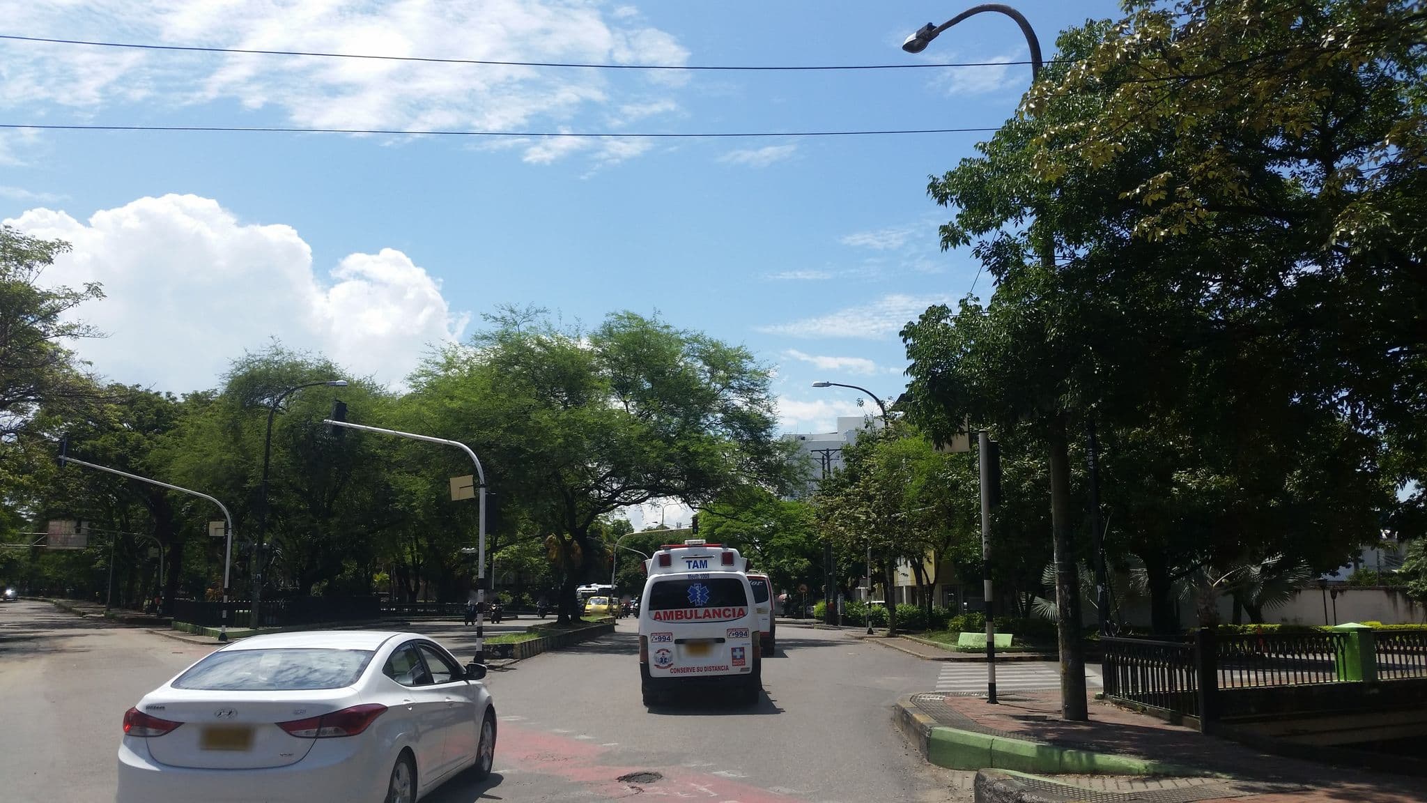 Street view near Edificio Aranjuez, Neiva — © ejegg (CC BY-SA · Mapillary)