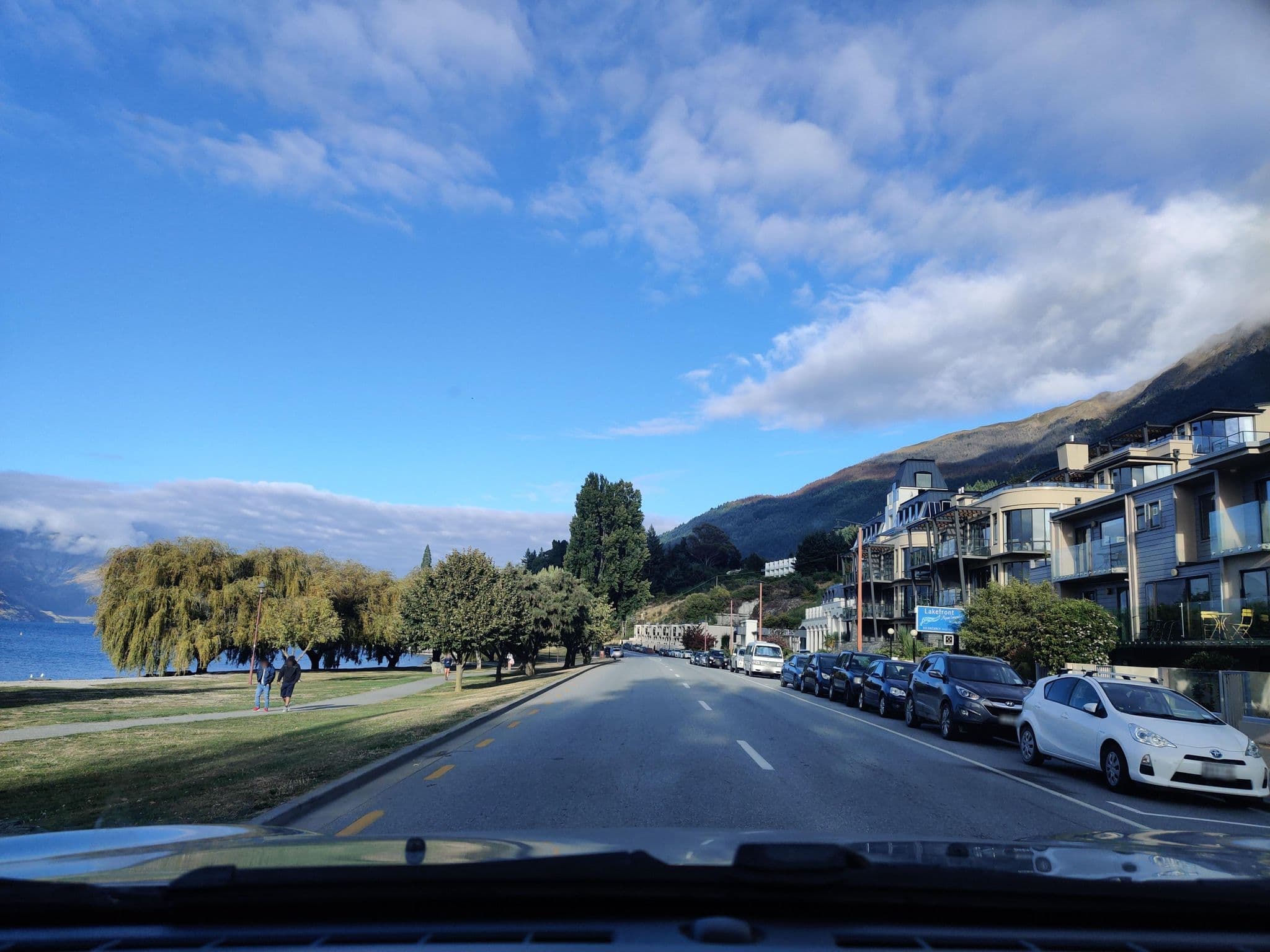 Street view near Lakefront Apartments, Queenstown — © elphix (CC BY-SA · Mapillary)