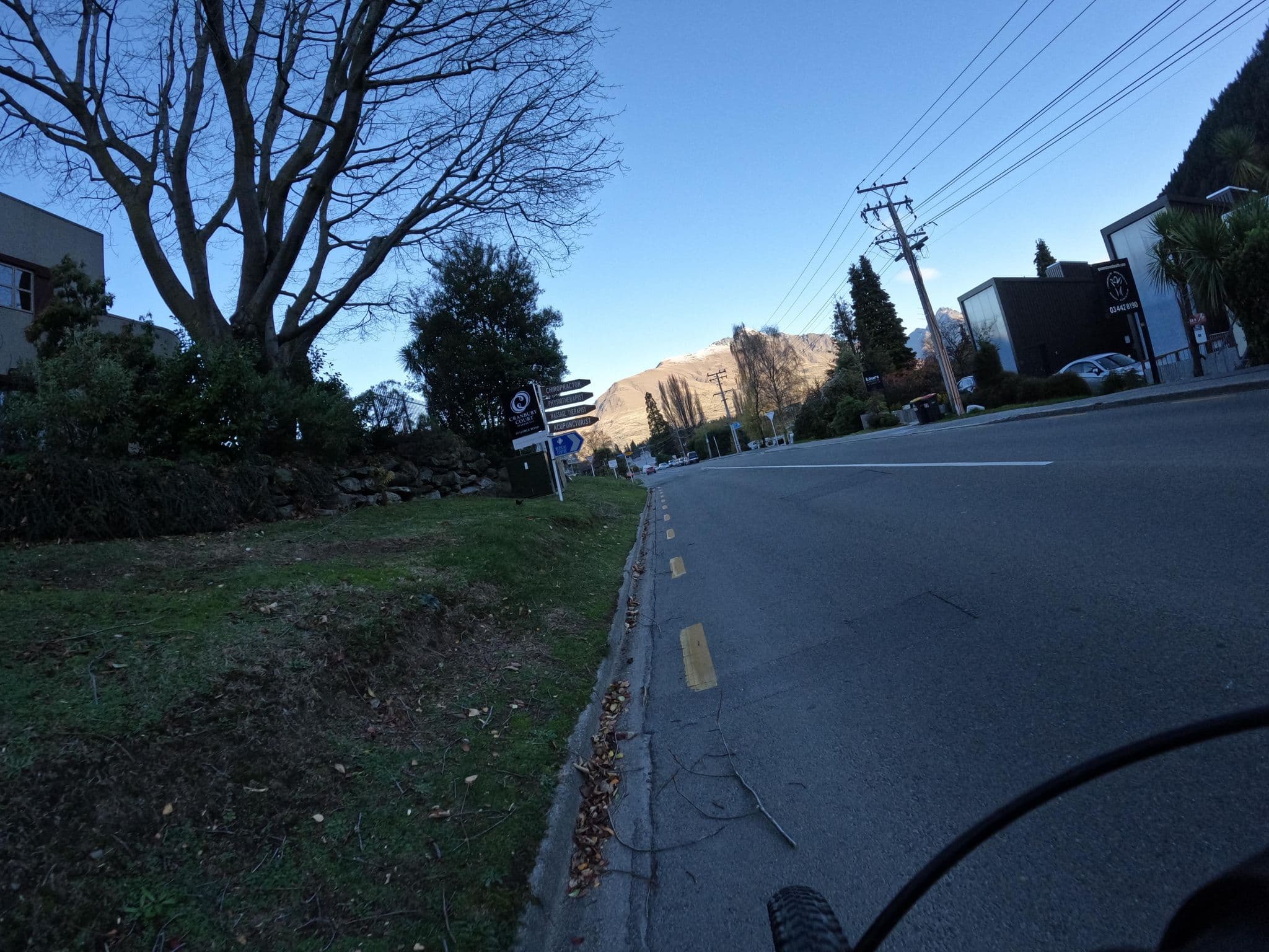 Street view near Best Western Cranbury Court, Queenstown — © skillsy (CC BY-SA · Mapillary)
