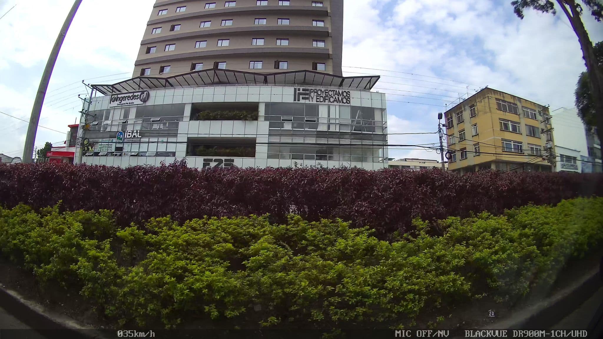 Street view near F-25 HOTEL, Ibagué — © kaart_2 (CC BY-SA · Mapillary)