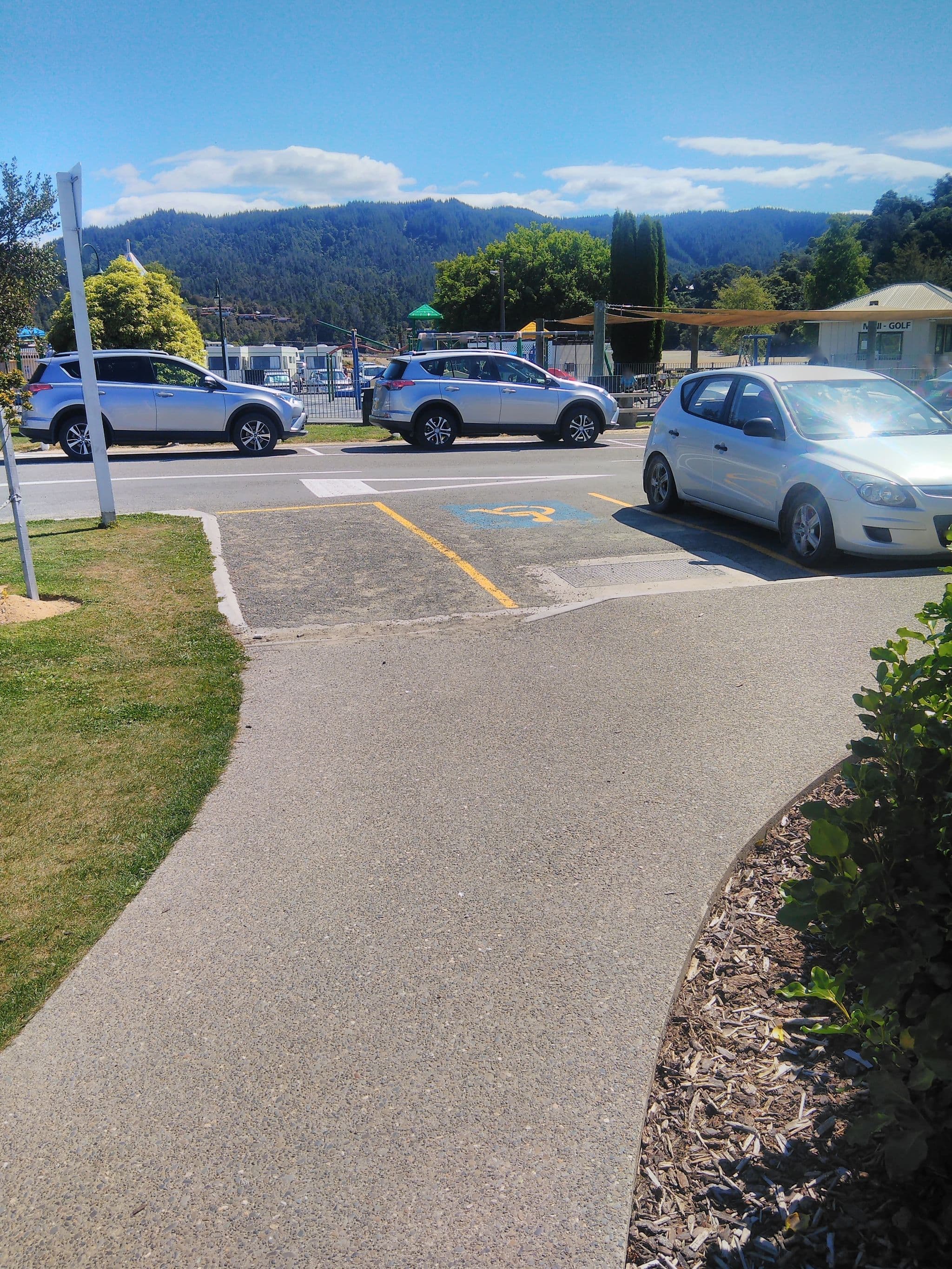 Street view near Kaiteriteri Lodge, Motueka — © susisuhm (CC BY-SA · Mapillary)