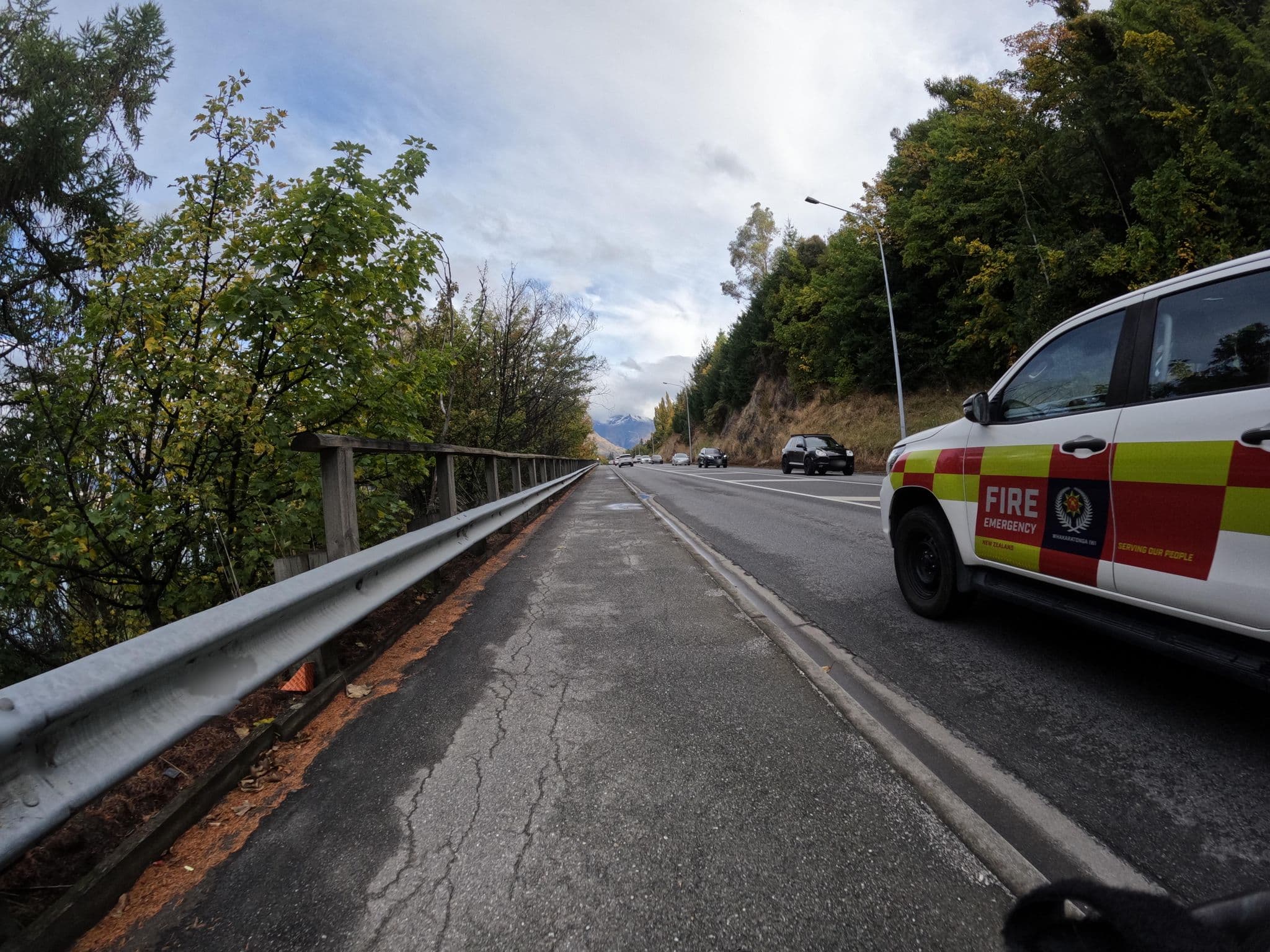 Street view near Anantara Vacation Club at Oaks Shores, Queenstown — © skillsy (CC BY-SA · Mapillary)