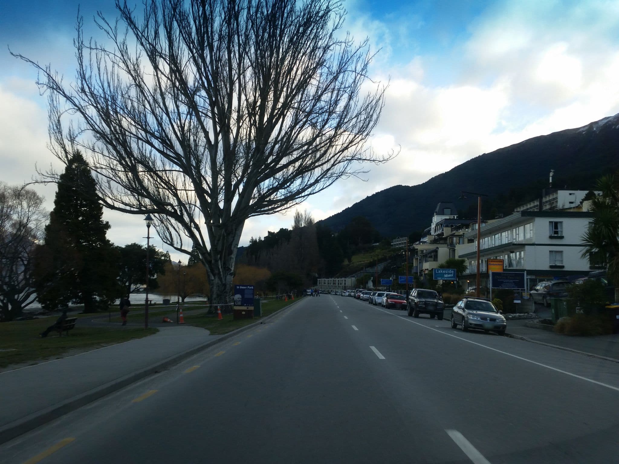 Street view near The Lodges, Queenstown — © bmannz (CC BY-SA · Mapillary)