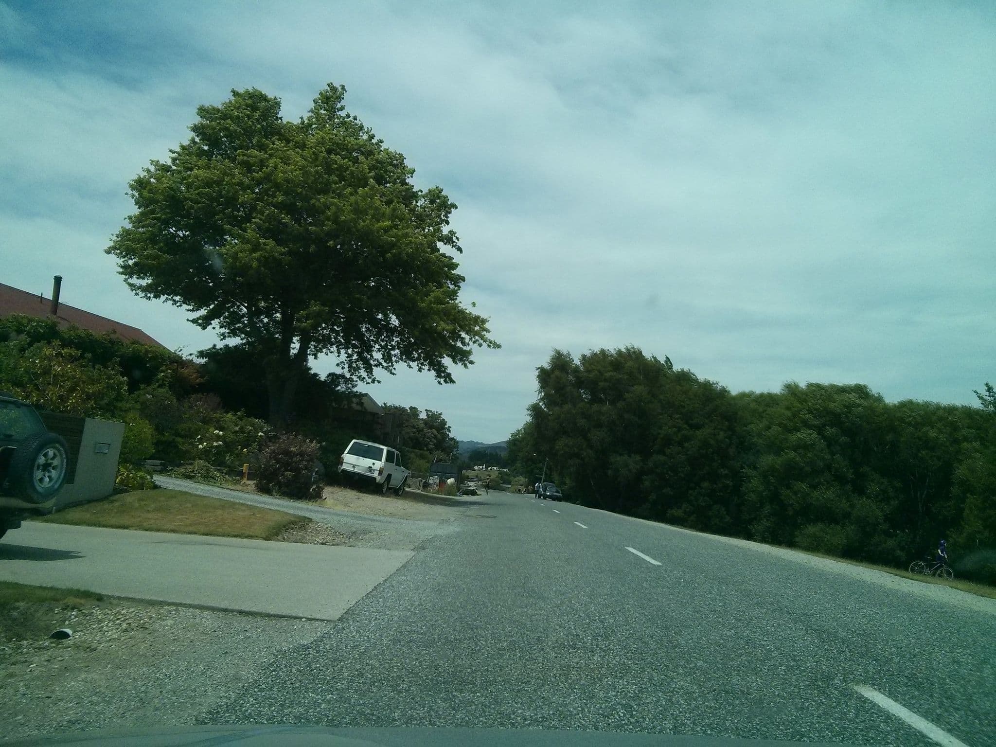 Street view near Linga Longa, Wanaka — © hoodlum (CC BY-SA · Mapillary)