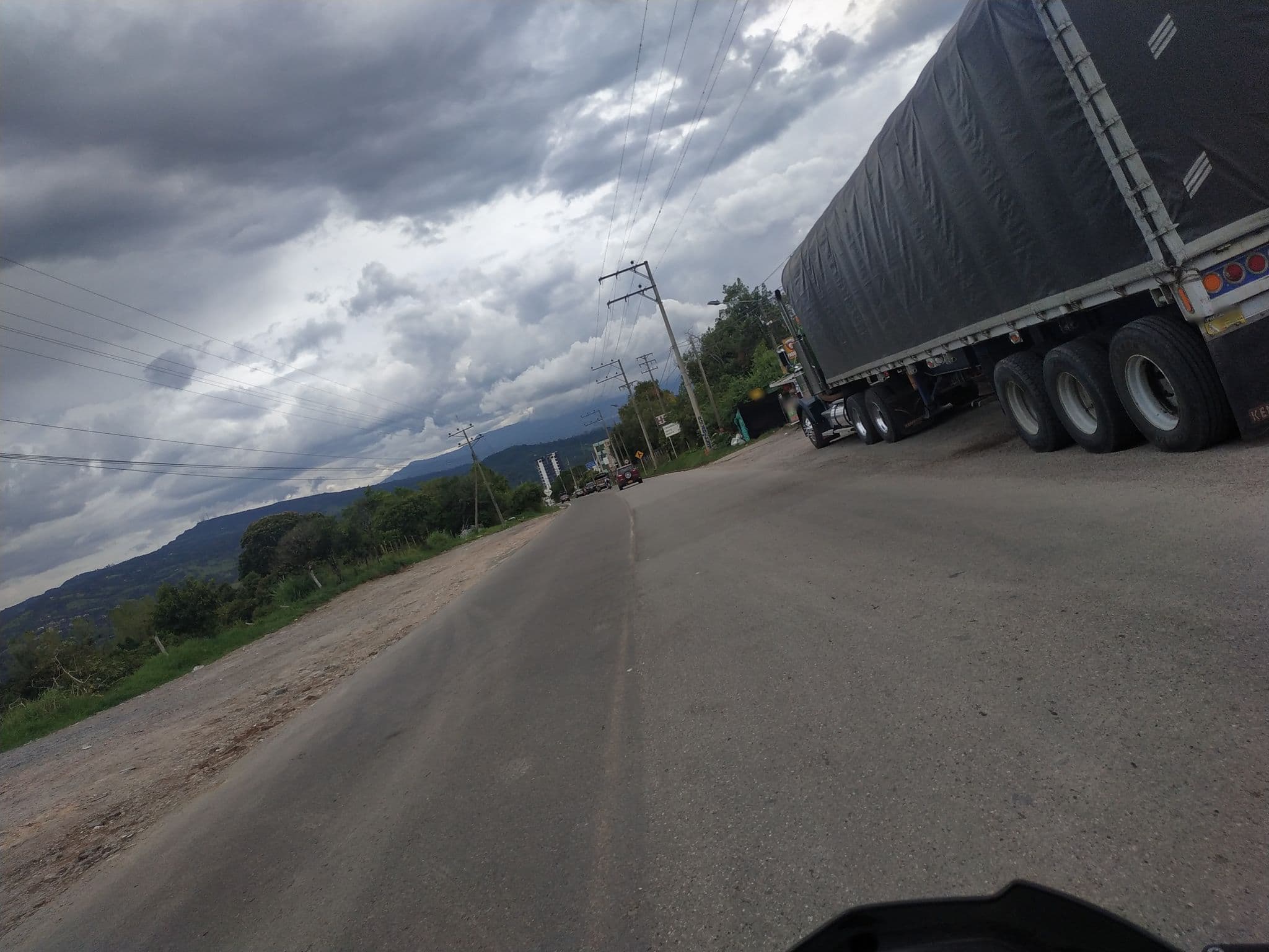 Street view near Hotel el Mirador, Moniquirá — © edwingutierrez (CC BY-SA · Mapillary)