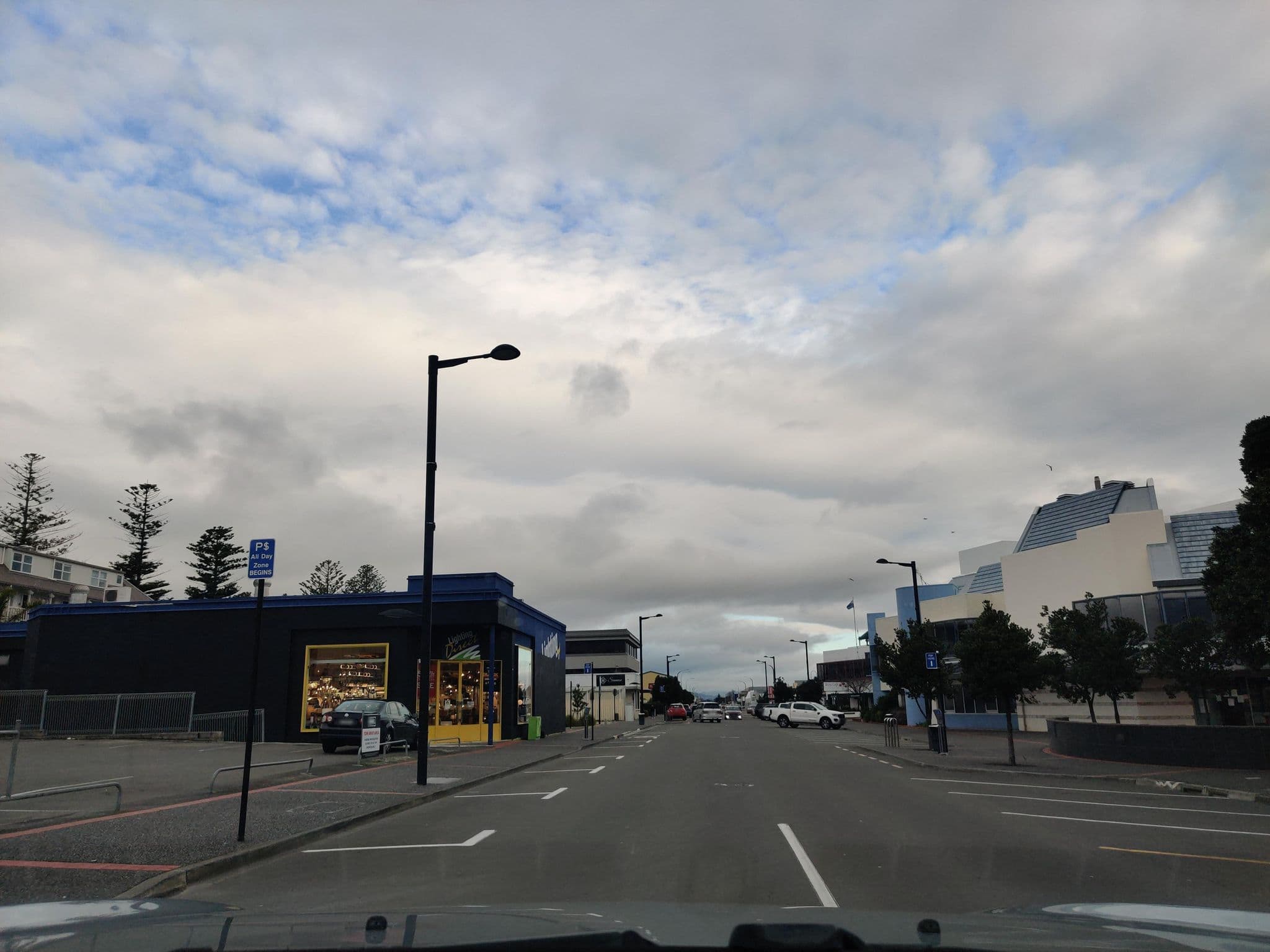 Street view near Waterfront Lodge And Backpackers, Napier — © elphix (CC BY-SA · Mapillary)