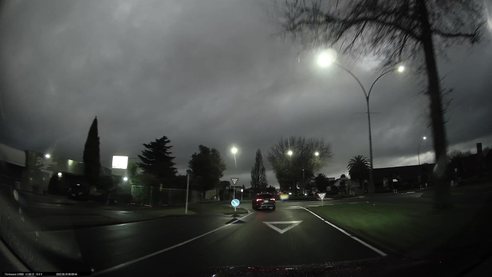 Street view near B&B Three One Three, Victoria — © maxim752 (CC BY-SA · Mapillary)