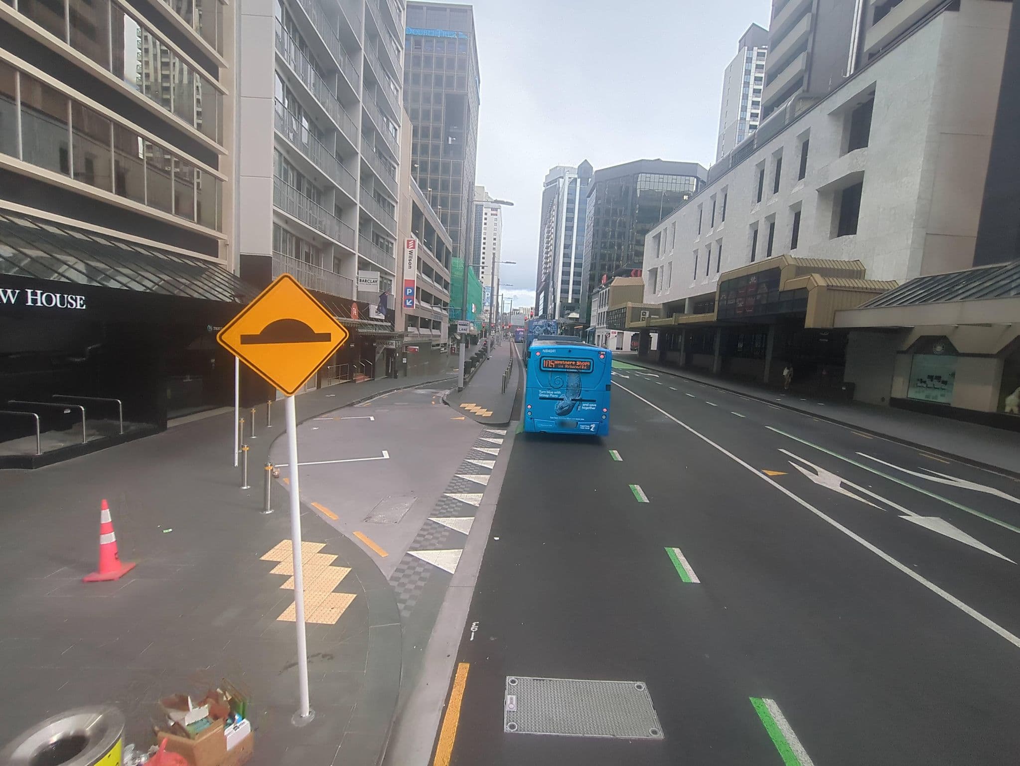 Street view near Chifley Suites Auckland, Auckland — © johngc41 (CC BY-SA · Mapillary)