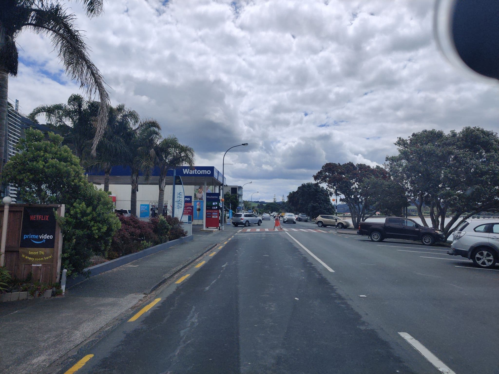 Street view near Sea Spray Suites Bay of Islands, Paihia — © elphix (CC BY-SA · Mapillary)