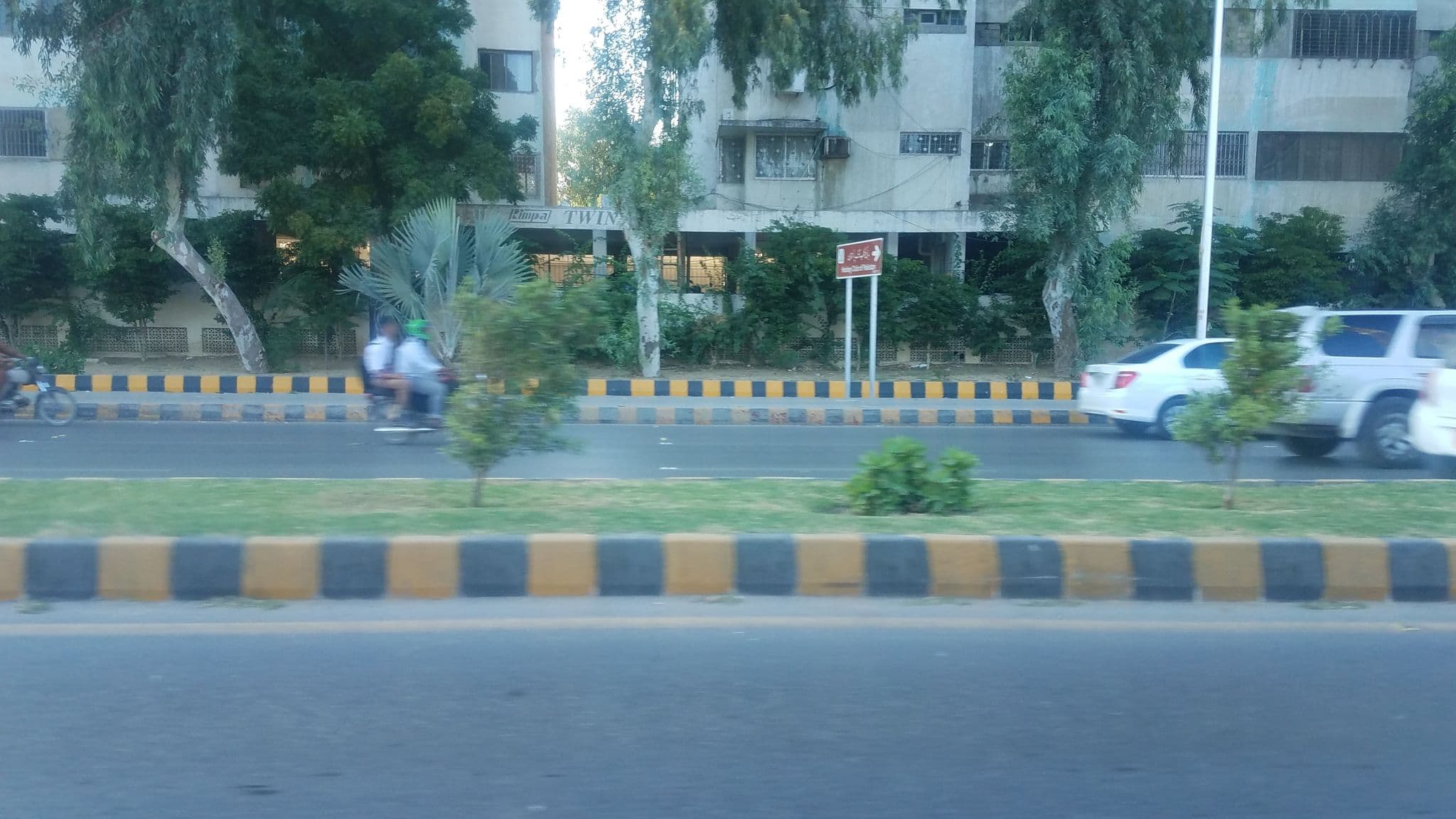 Street view near Regent Plaza, Karachi — © nabamb (CC BY-SA · Mapillary)
