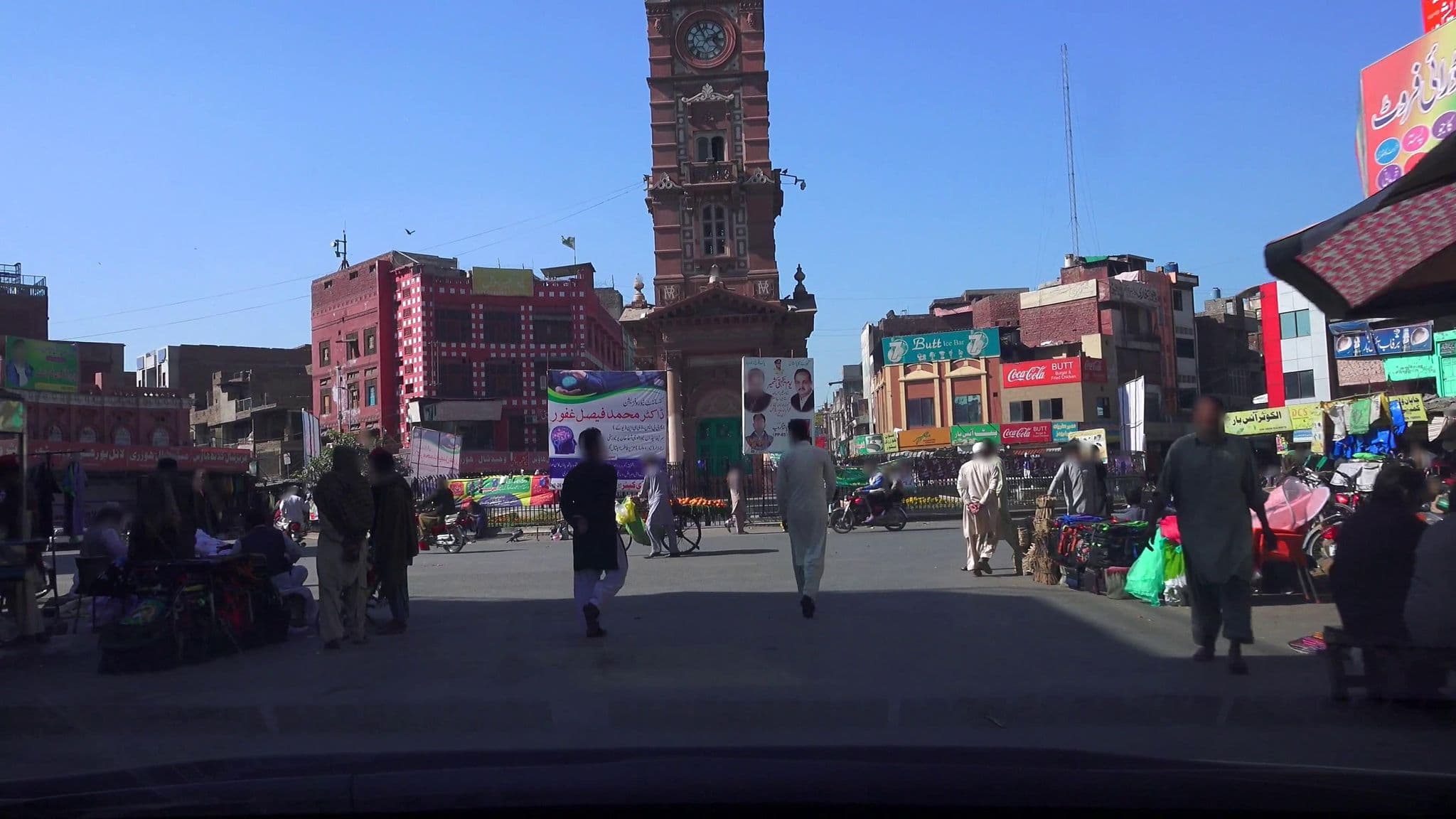 Street view near Al Jannat Hotel, Faisalabad — © cut (CC BY-SA · Mapillary)
