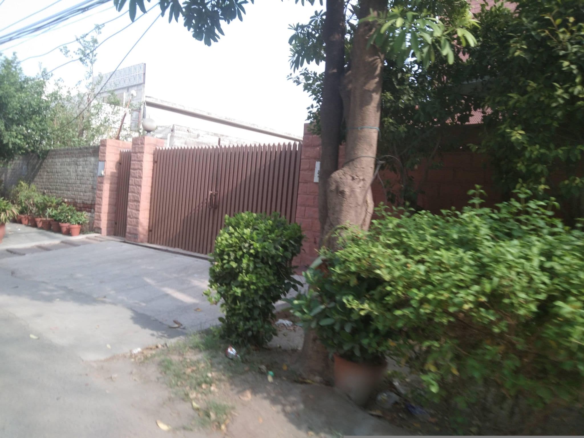 Street view near Shanze Hotel & Suits, Model Town — © alihamza (CC BY-SA · Mapillary)