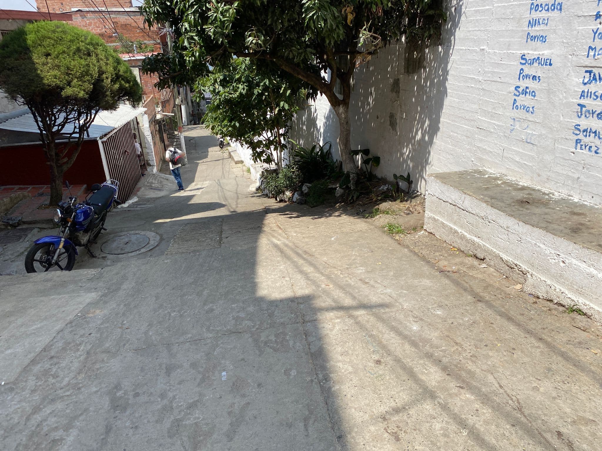 Street view near Casa, Medellín