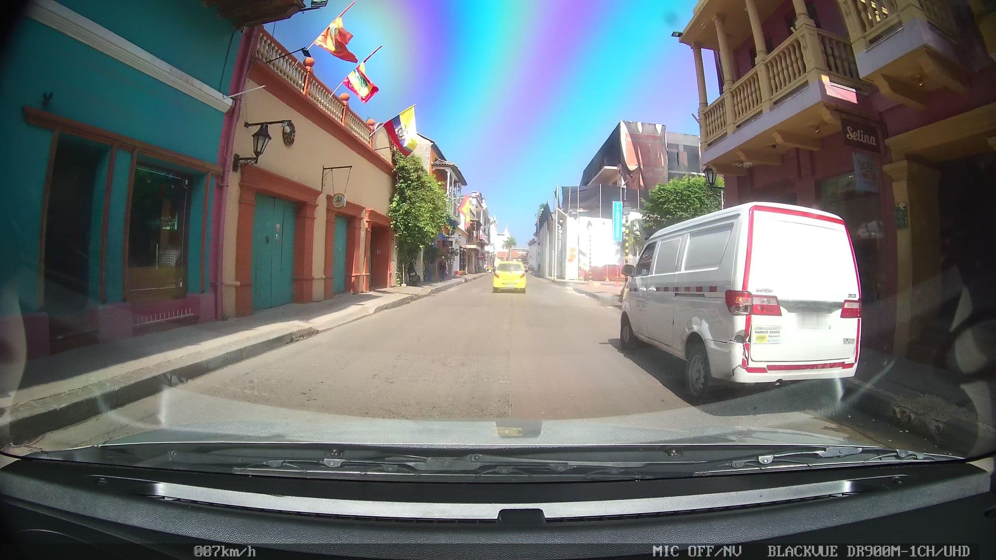 Street view near Hotel Simón Bolivar, Cartagena — © kaart_2 (CC BY-SA · Mapillary)