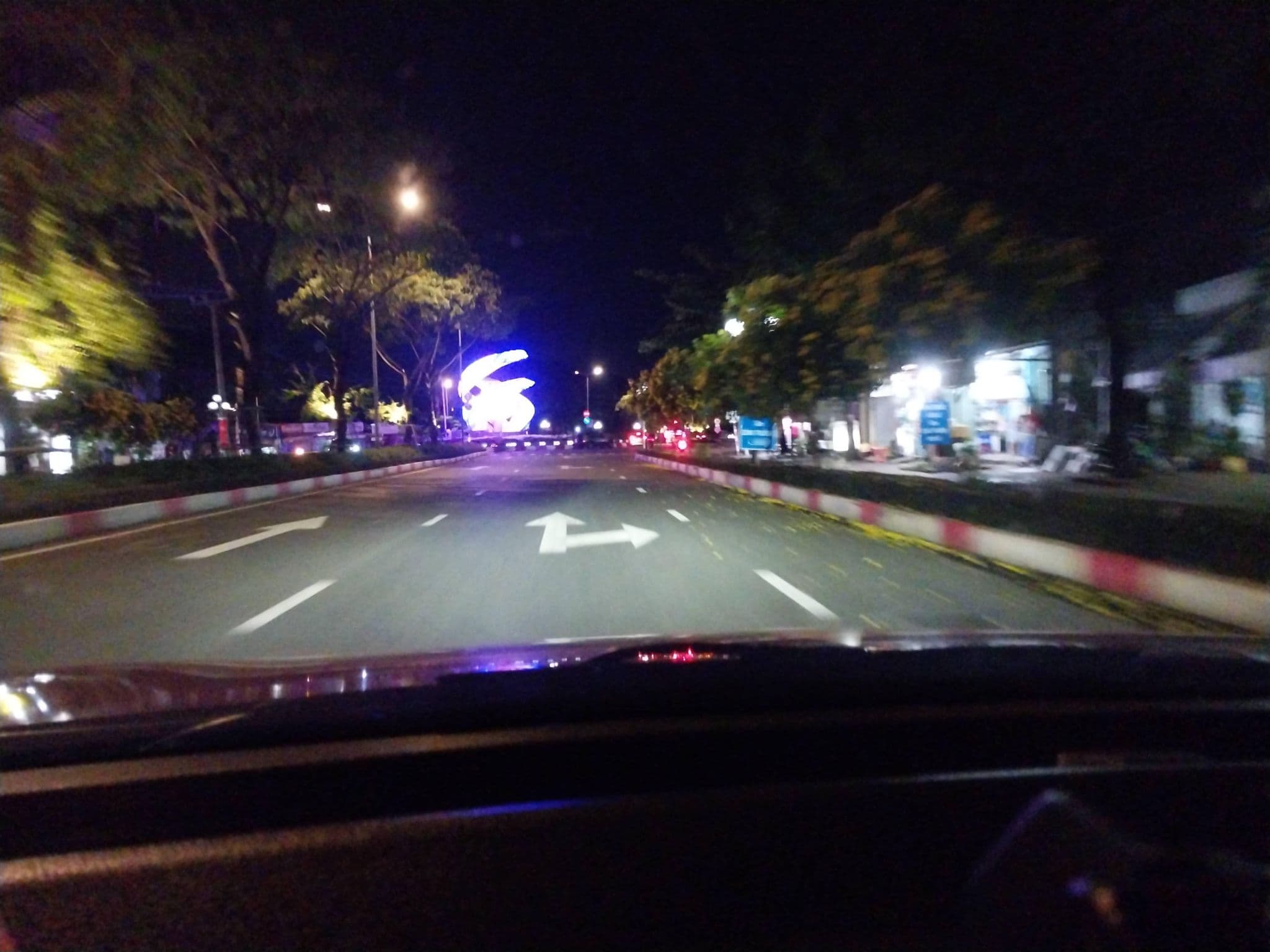 Street view near Nguyễn Hoàng, Vũng Tàu — © sg_front_1 (CC BY-SA · Mapillary)
