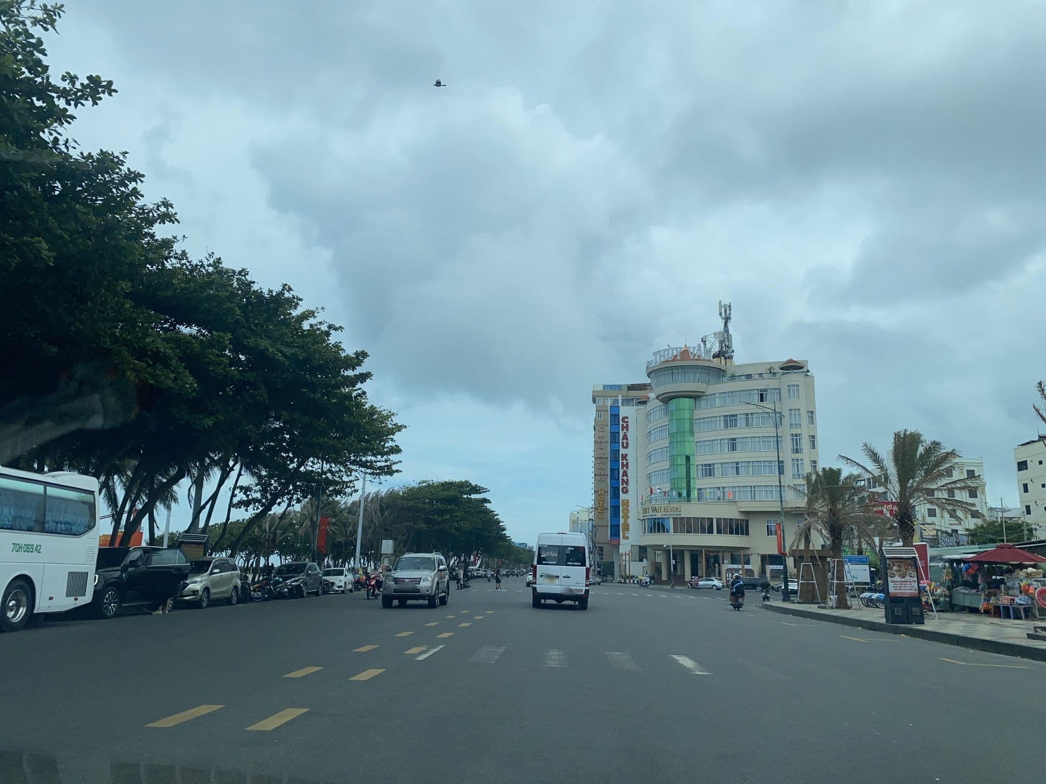 Street view near Khách sạn 19, Vũng Tàu — © DriveWithHoang (CC BY-SA · Mapillary)