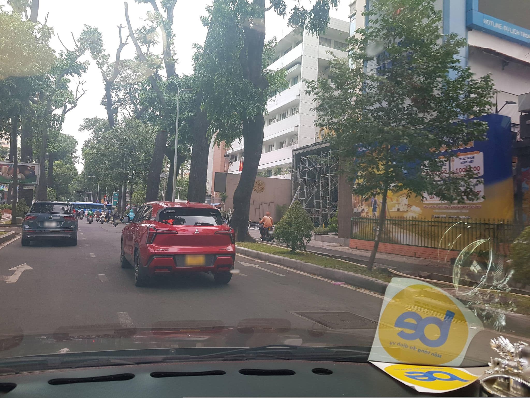 Street view near Pool @ Orchids Saigon Hotel, Quận Ba — © bemaps1 (CC BY-SA · Mapillary)