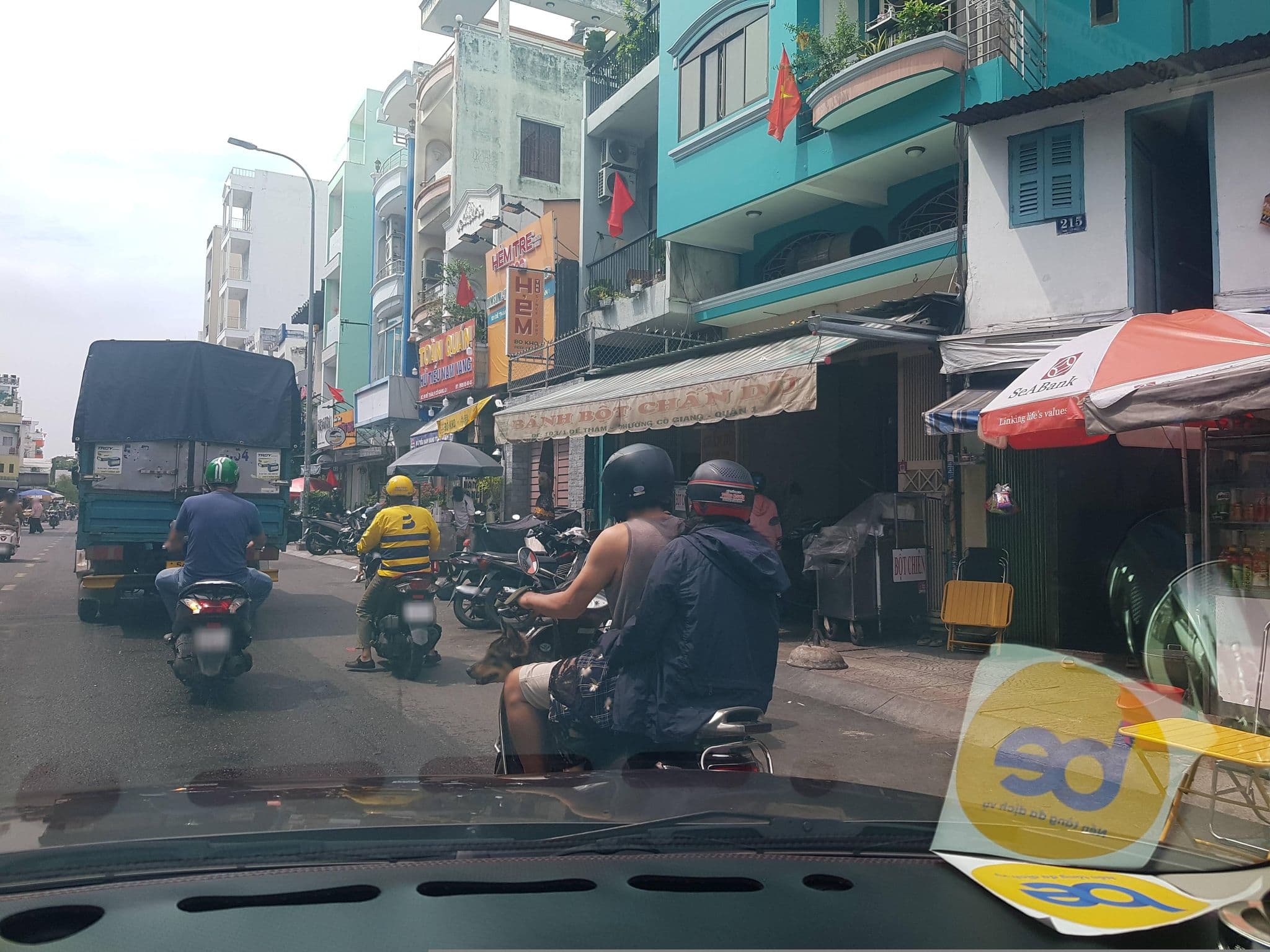 Street view near OYO 101 Saigon Hotel, Quận Bốn — © bemaps1 (CC BY-SA · Mapillary)
